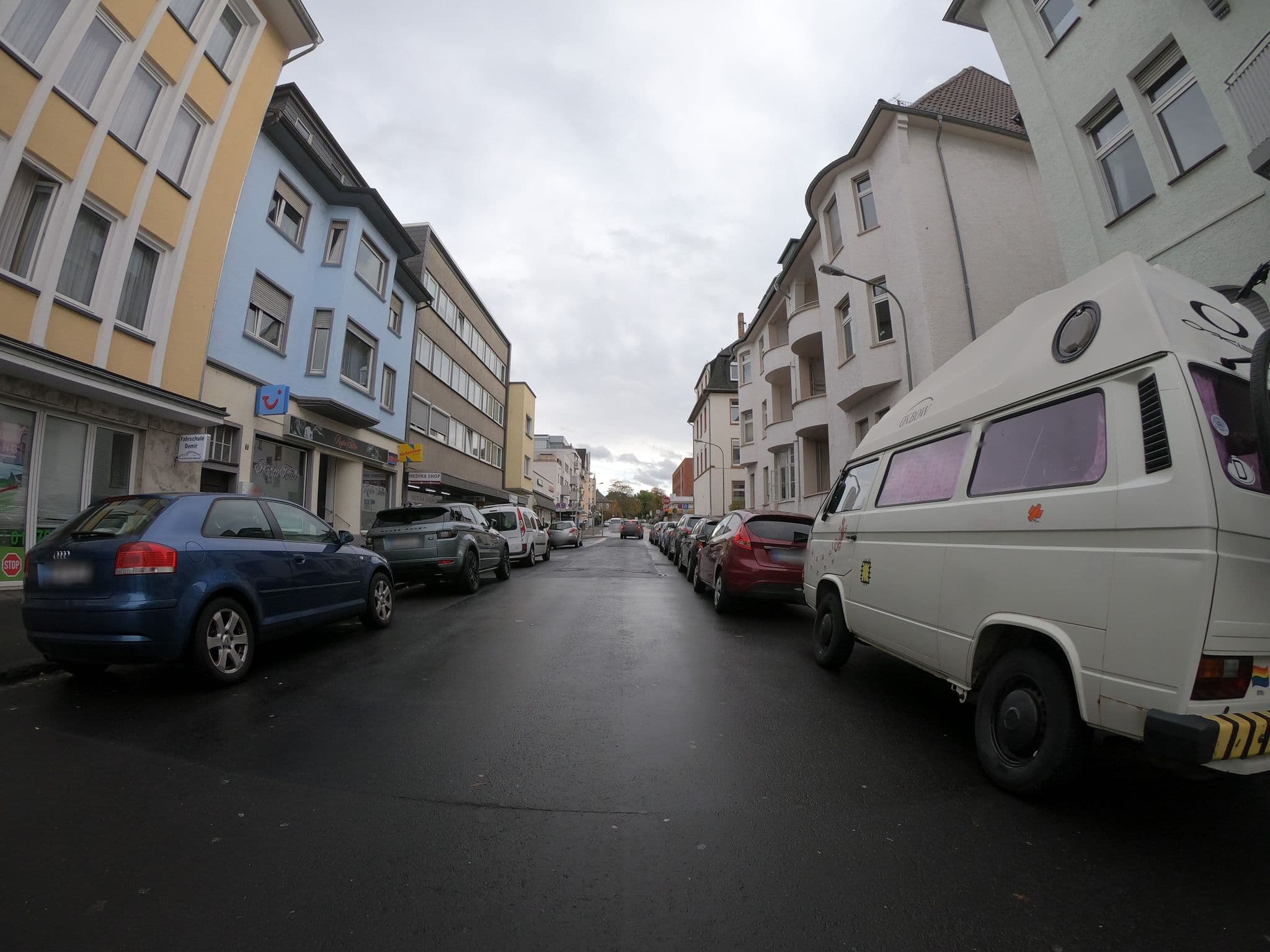 Street view near Parkhotel, Gießen — © grinninghamster (CC BY-SA · Mapillary)