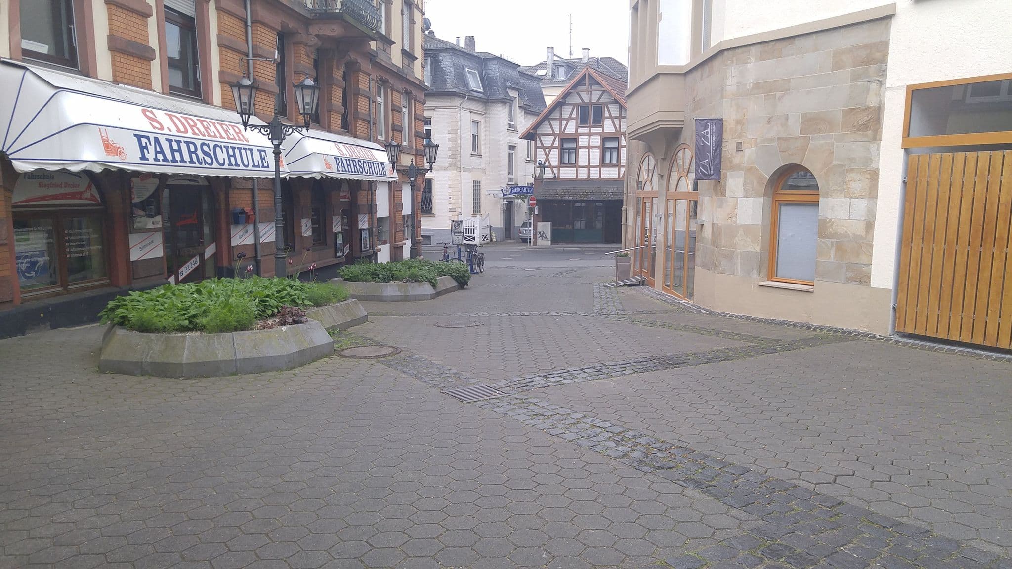 Street view near Ivanas Home, Bad Nauheim — © scg1176 (CC BY-SA · Mapillary)