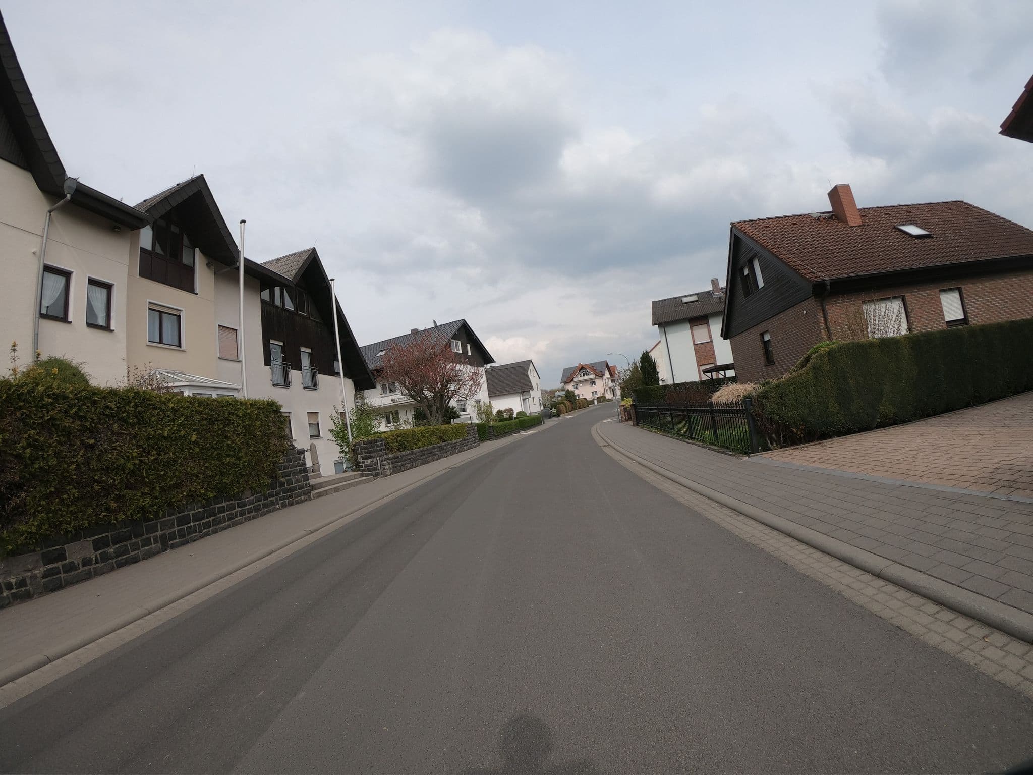 Street view near Hotel Bergfried, Lich — © grinninghamster (CC BY-SA · Mapillary)