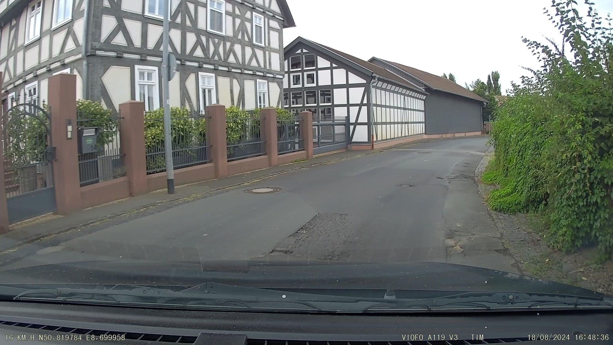 Street view near Schlafgut Im Hofgut, Wehrda — © tim3003 (CC BY-SA · Mapillary)