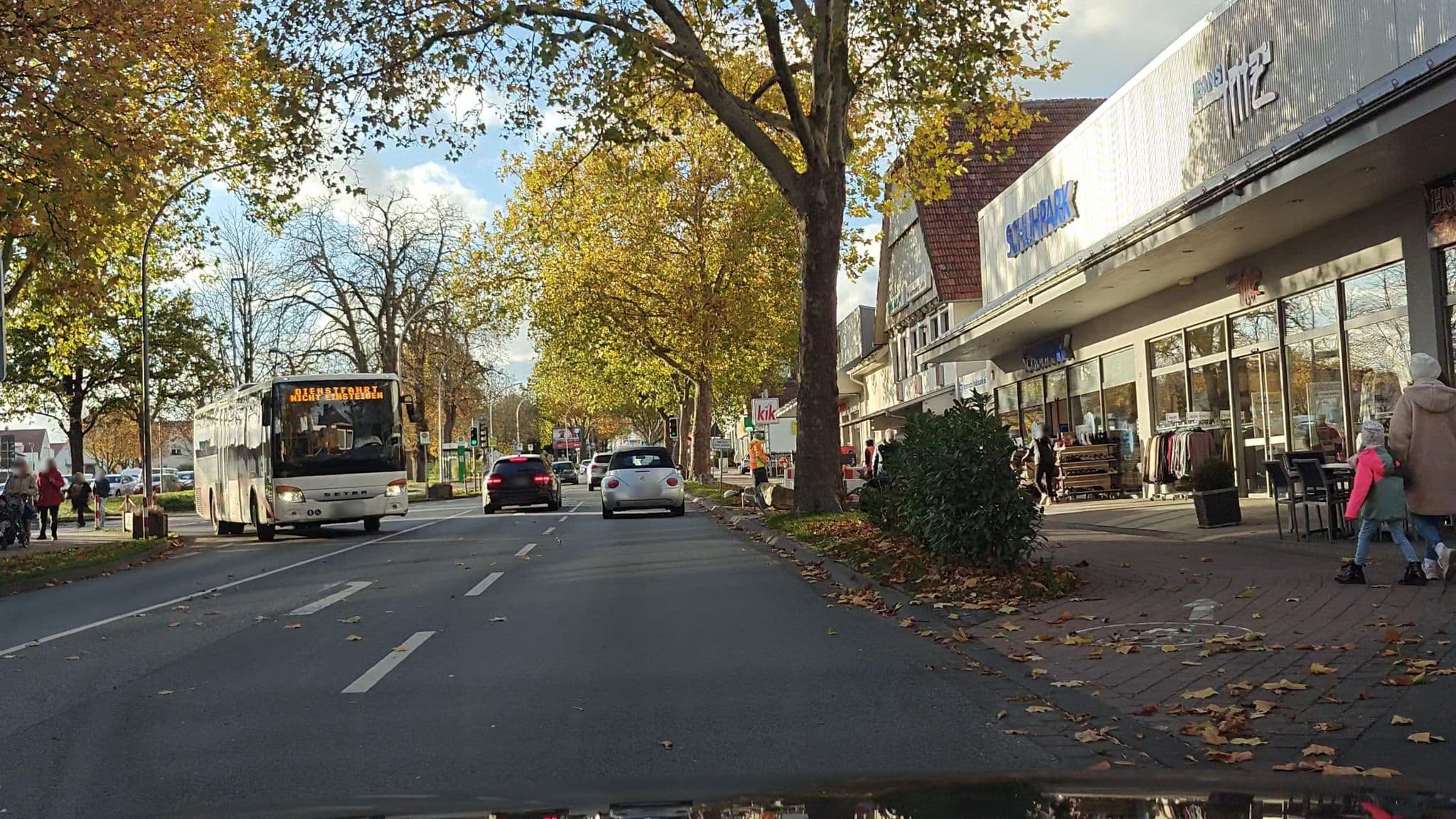 Street view near Zeitgeist Hotel Warburg, Warburg — © amenophis (CC BY-SA · Mapillary)