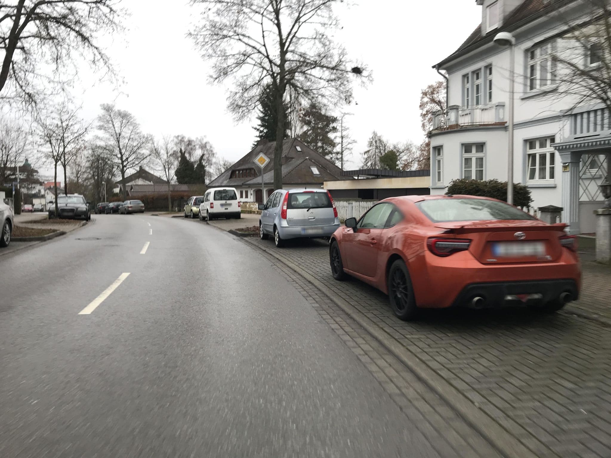 Street view near Gästehaus Rohde, Bad Wildungen — © troher15 (CC BY-SA · Mapillary)