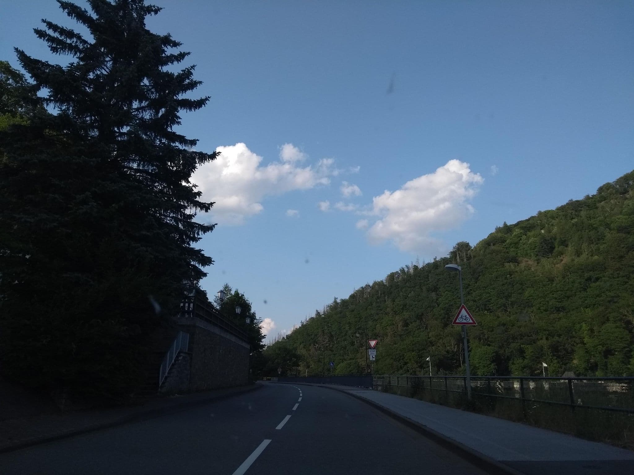 Street view near Hotel Sonnengruß am Diemelsee, Brilon — © thetornado76 (CC BY-SA · Mapillary)