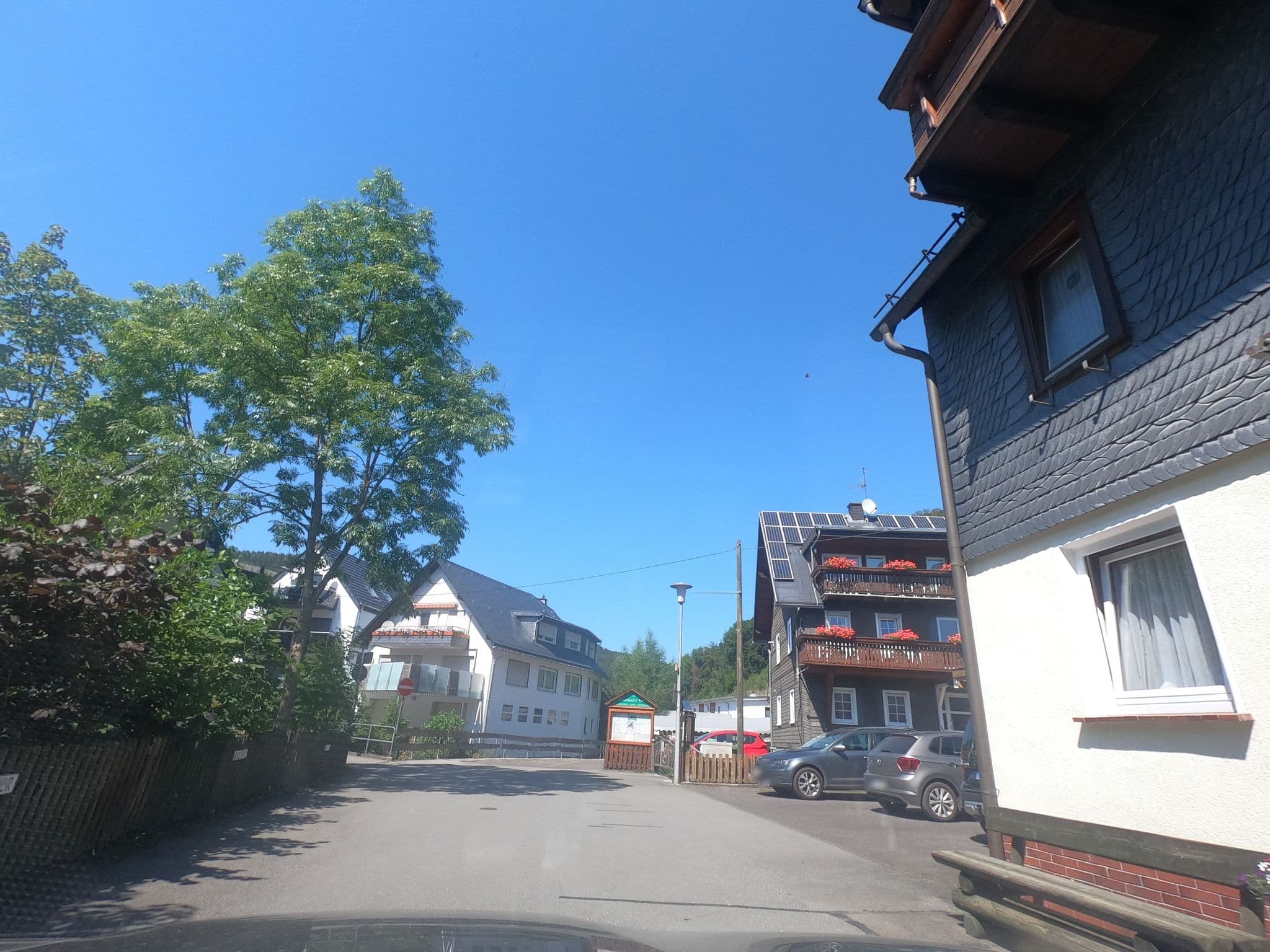 Street view near Helmut Frese, Christa FerienWhg, Willingen — © countzero5 (CC BY-SA · Mapillary)