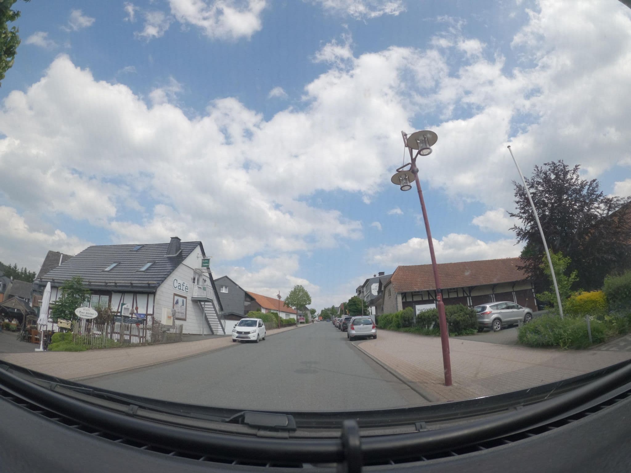 Street view near Ferienwohnung im kleinen Landhaus, Willingen — © atze02 (CC BY-SA · Mapillary)