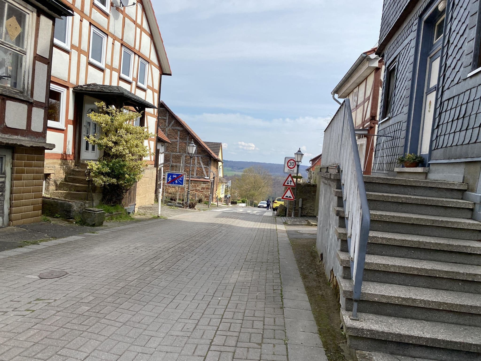 Street view near Haus Blick am Edersee, Waldeck — © troher15 (CC BY-SA · Mapillary)