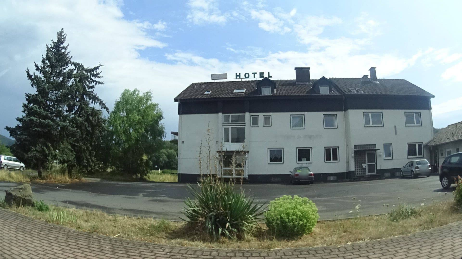 Street view near Landgasthof Eydt, Niederaula — © ramap (CC BY-SA · Mapillary)