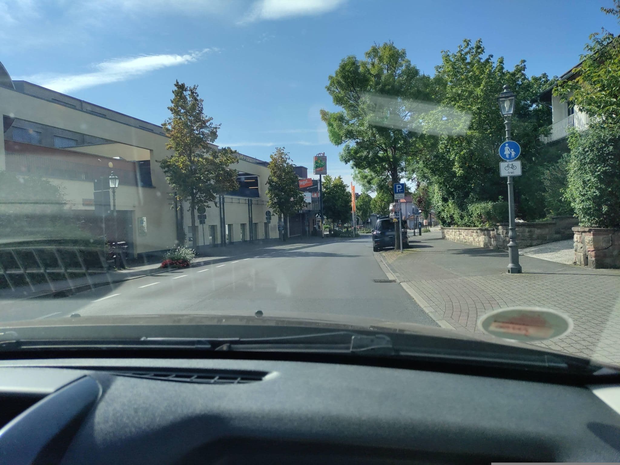 Street view near Gelhausen Hotel GmbH, Hünfeld — © bskater (CC BY-SA · Mapillary)