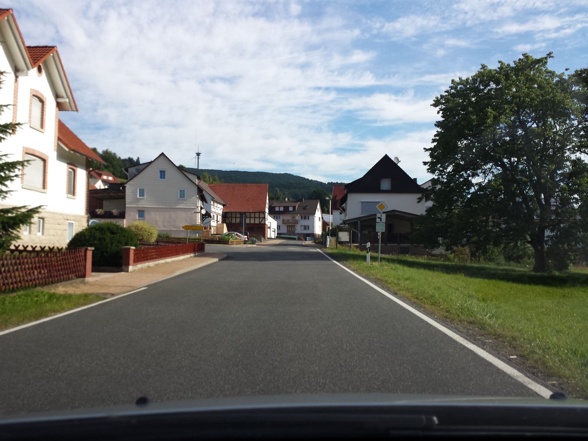 Street view near Hotel Eisenberg, Oberaula — © ente (CC BY-SA · Mapillary)