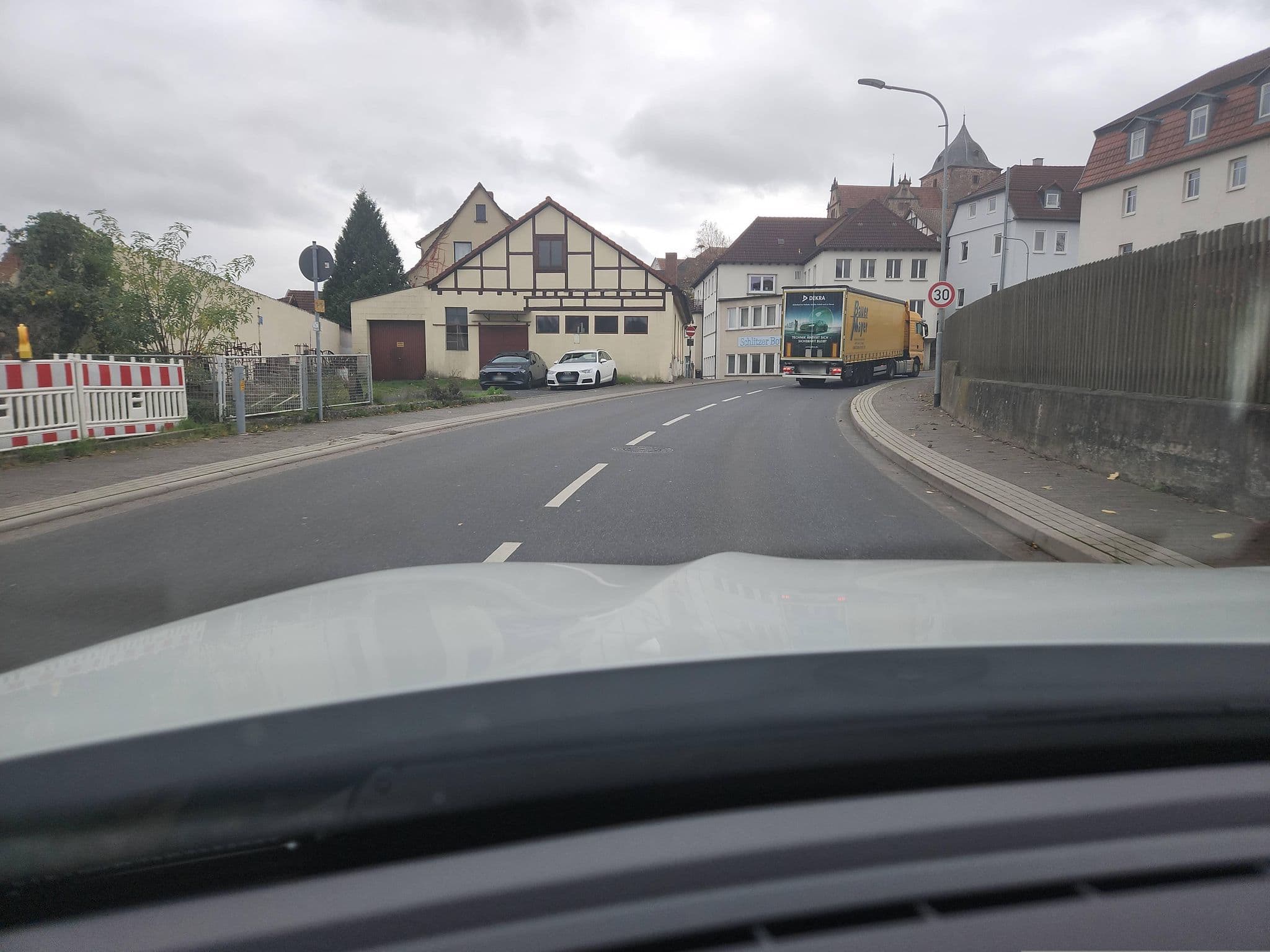 Street view near Hotel Stadt Schlitz, Schlitz — © DerMaster0815 (CC BY-SA · Mapillary)