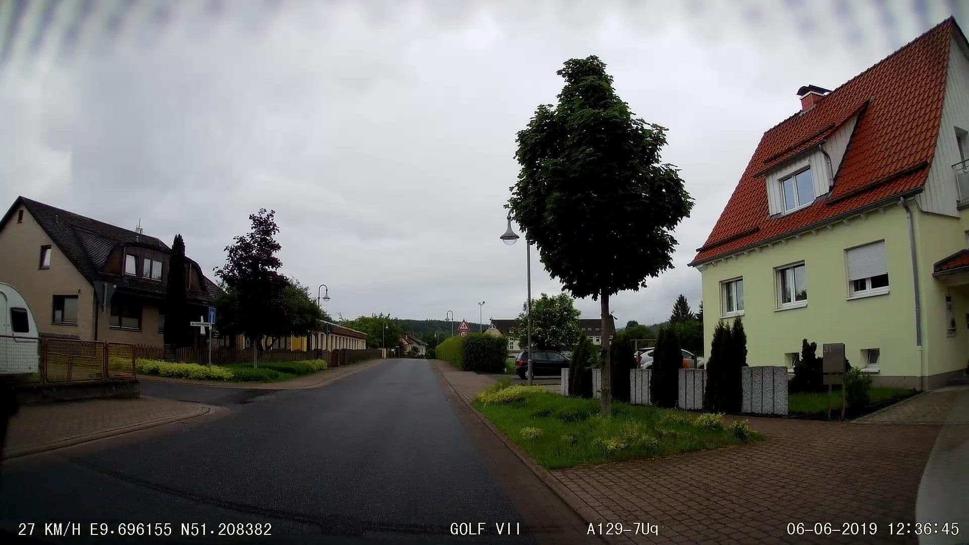 Street view near Ferienwohnung Hollestübchen, Hessisch Lichtenau — © s3bax (CC BY-SA · Mapillary)