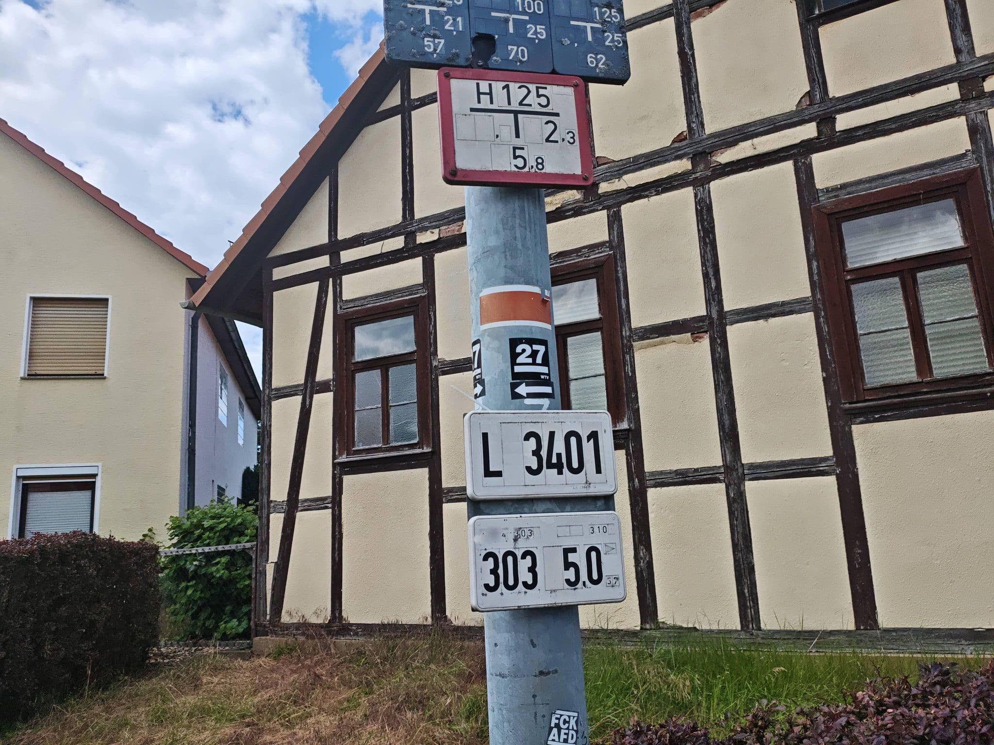 Street view near gasthaus kremulat, Witzenhausen — © ber319 (CC BY-SA · Mapillary)