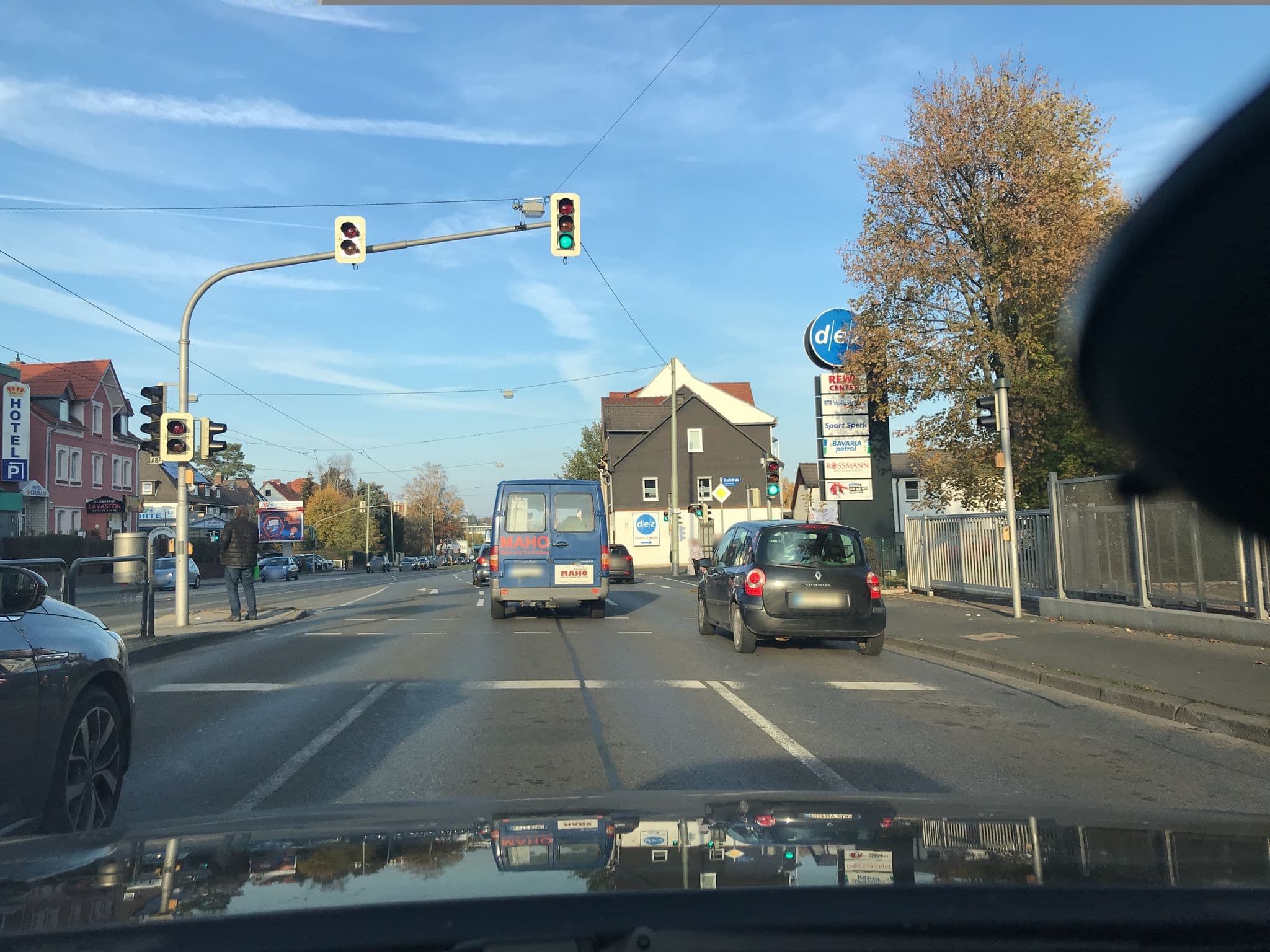 Street view near Hotel Grimm, Kassel — © saschahaberkorn (CC BY-SA · Mapillary)