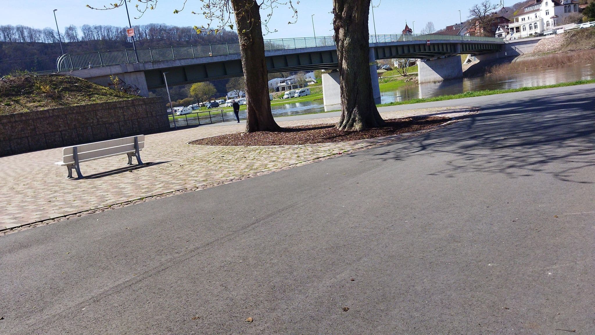 Street view near Hotel am Kurpark, Bad Karlshafen — © changchun1 (CC BY-SA · Mapillary)