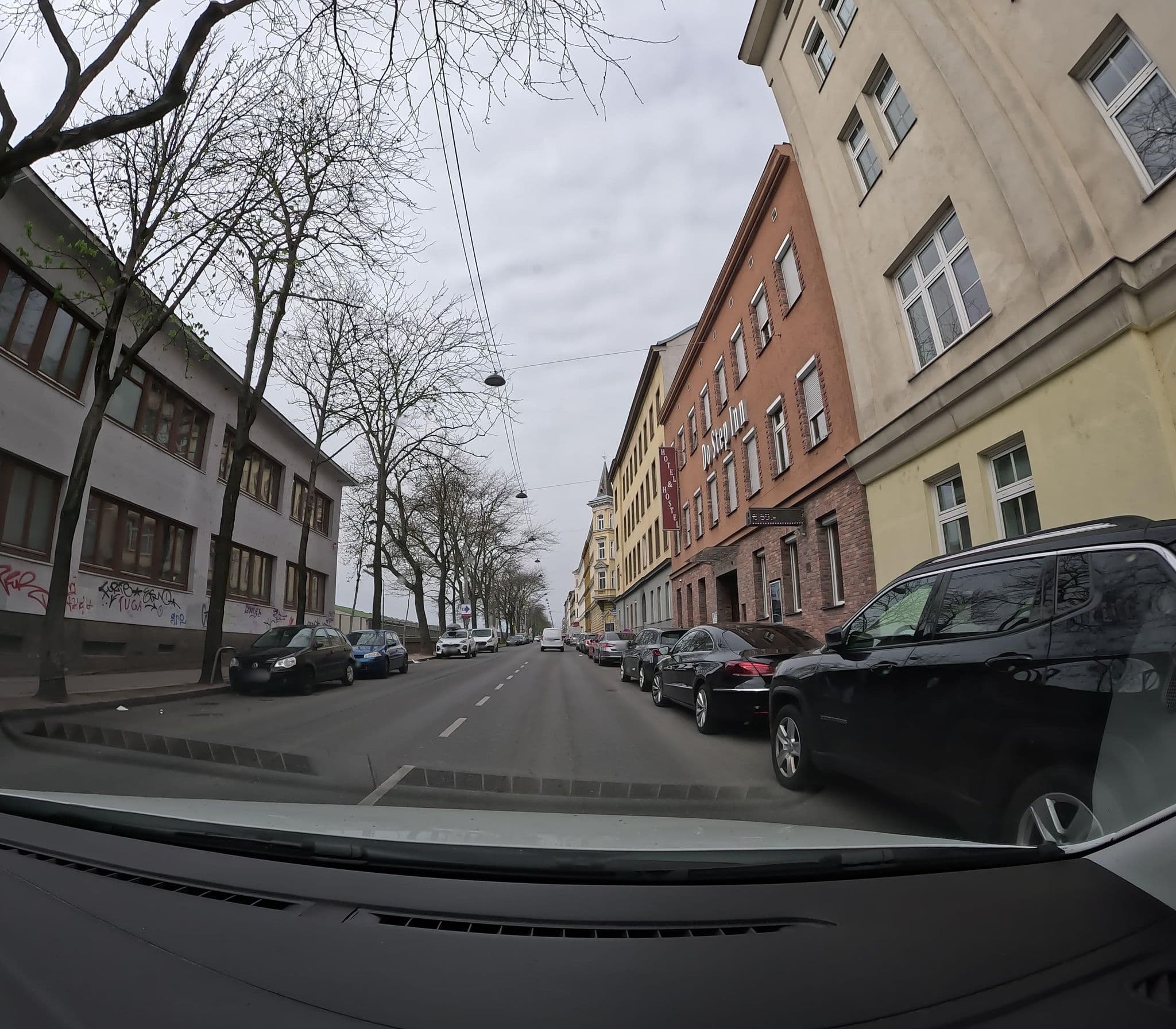 Street view near Do Step Inn, Neubau — © erias (CC BY-SA · Mapillary)