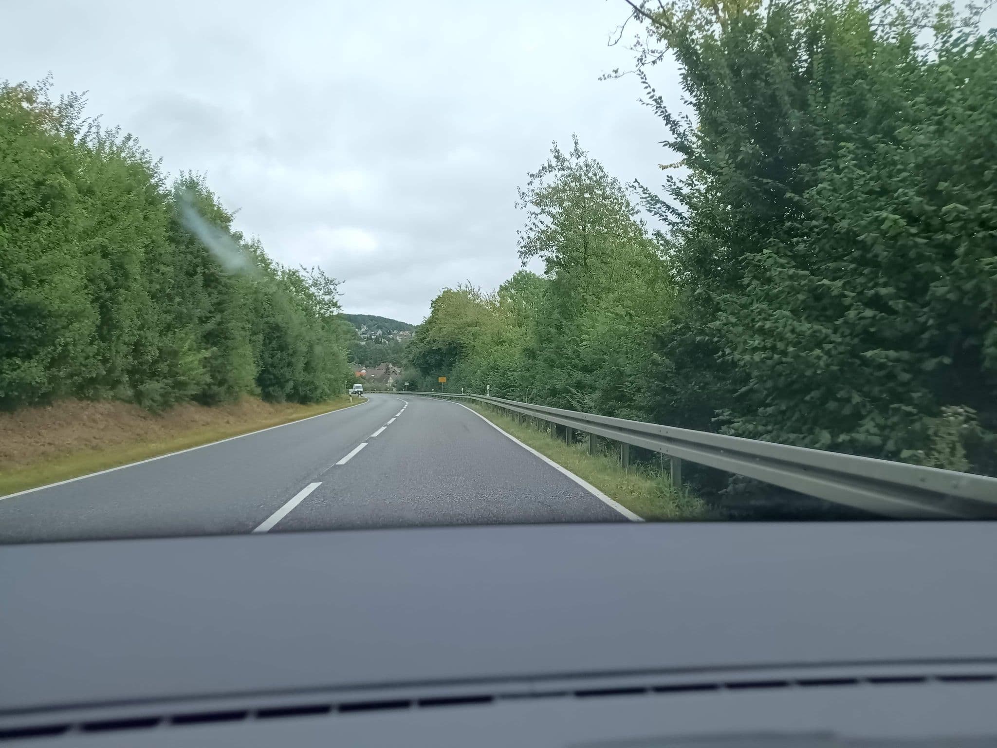 Street view near Connys Bettkasten - Selbstversorger Pension, Helsa — © zuse (CC BY-SA · Mapillary)