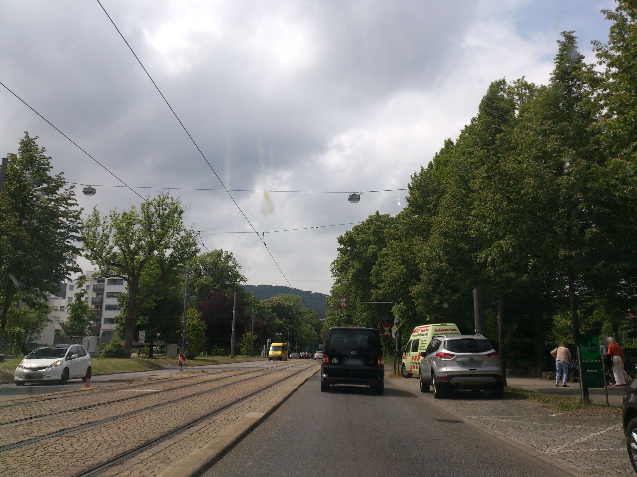 Street view near Kurparkhotel Bad Wilhelmshöhe, Kassel — © amenophis (CC BY-SA · Mapillary)