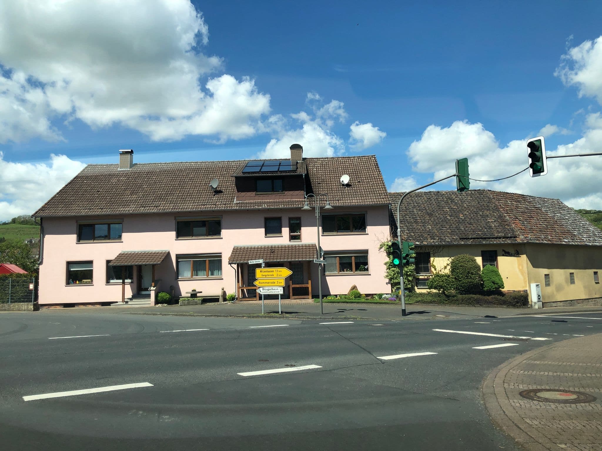 Street view near Zim Goldenen Stern, Großalmerode — © rjrrjr3 (CC BY-SA · Mapillary)