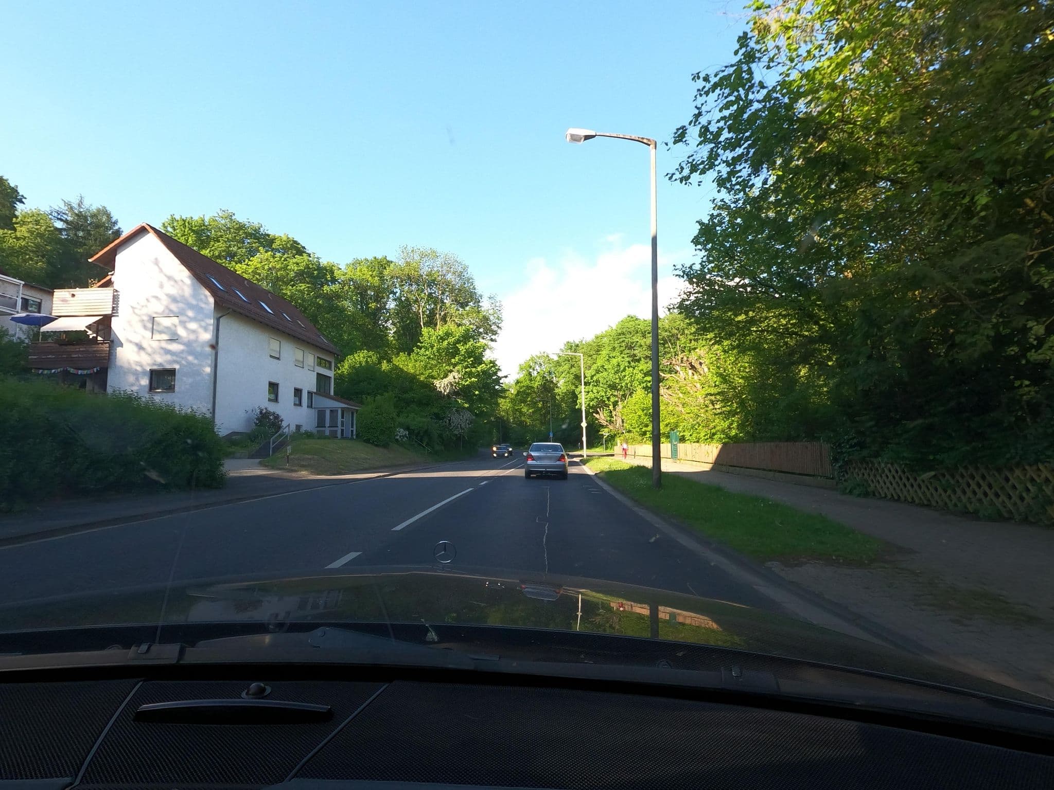 Street view near Hotel Zum Bismarckturm, Baunatal — © saschahaberkorn (CC BY-SA · Mapillary)