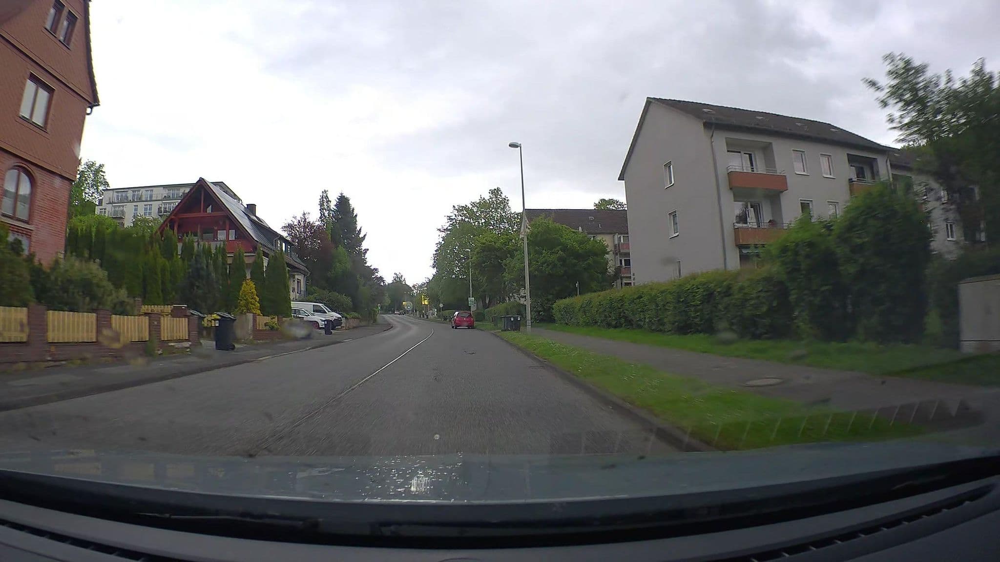 Street view near Rolf und Inge Küllmer, Helsa — © poxonline (CC BY-SA · Mapillary)