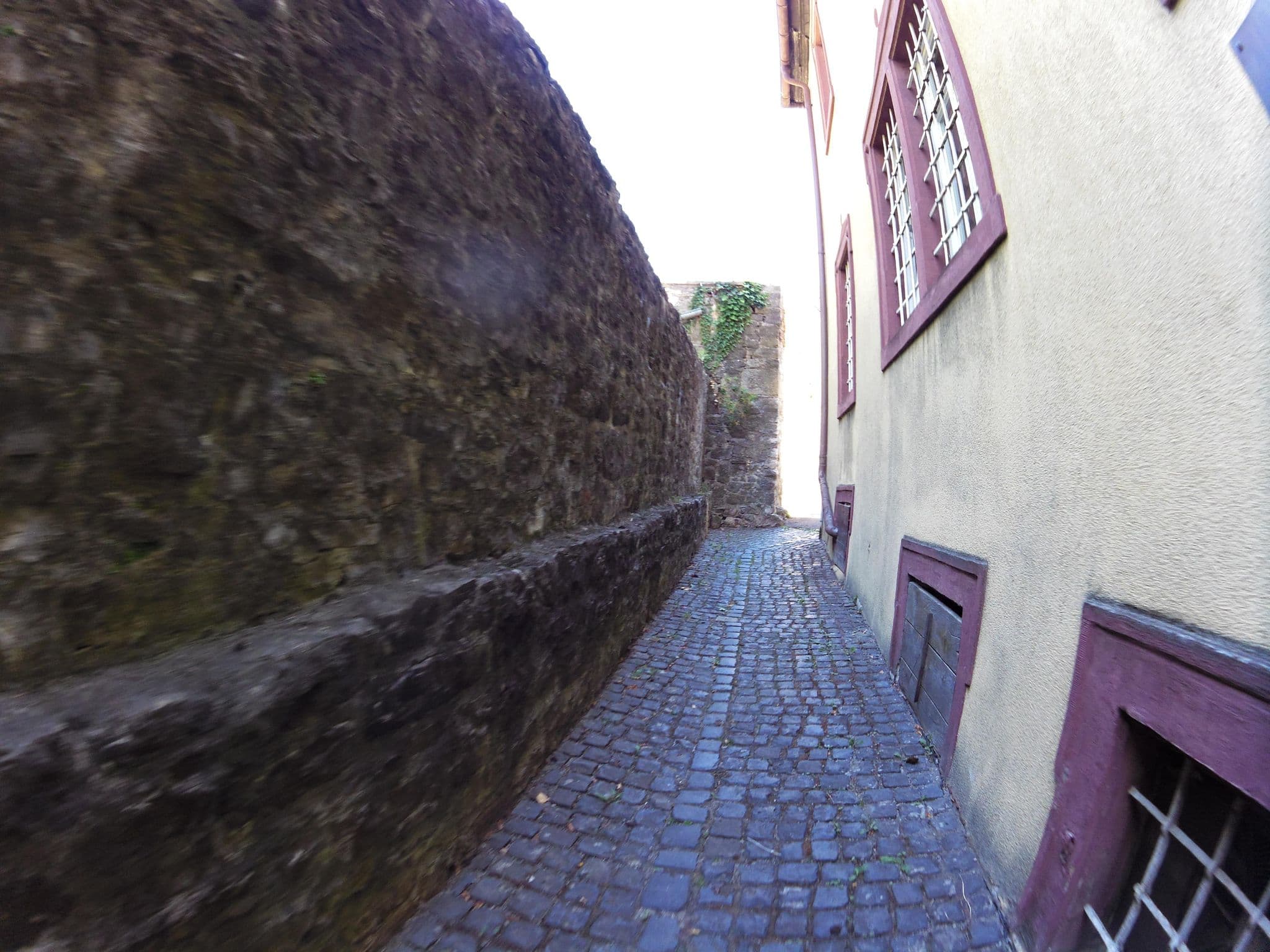 Street view near Meintzinger Hotelgarni, Ochsenfurt — © zoegglmeyr1 (CC BY-SA · Mapillary)