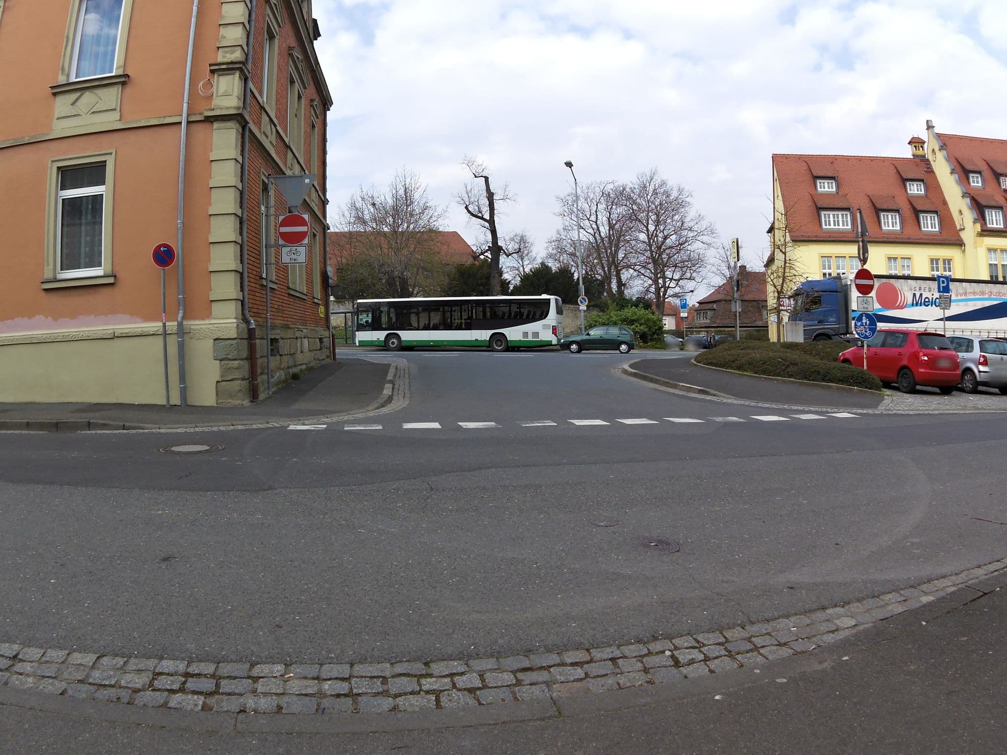 Street view near TIPTOP Hotels Hotelkooperation GmbH, Kitzingen — © zoegglmeyr (CC BY-SA · Mapillary)