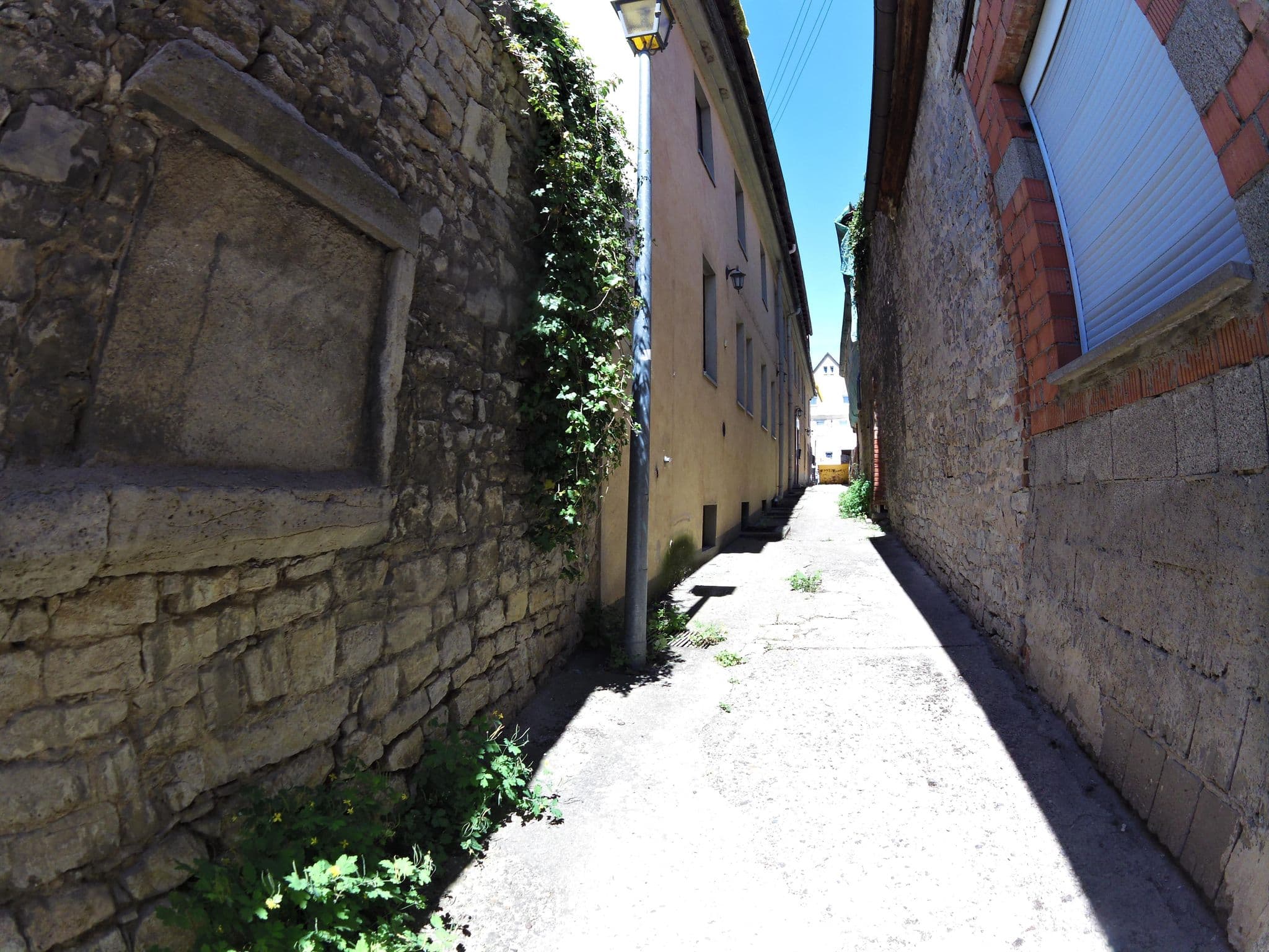 Street view near Hotel Zeus zum Bären, Ochsenfurt — © zoegglmeyr1 (CC BY-SA · Mapillary)