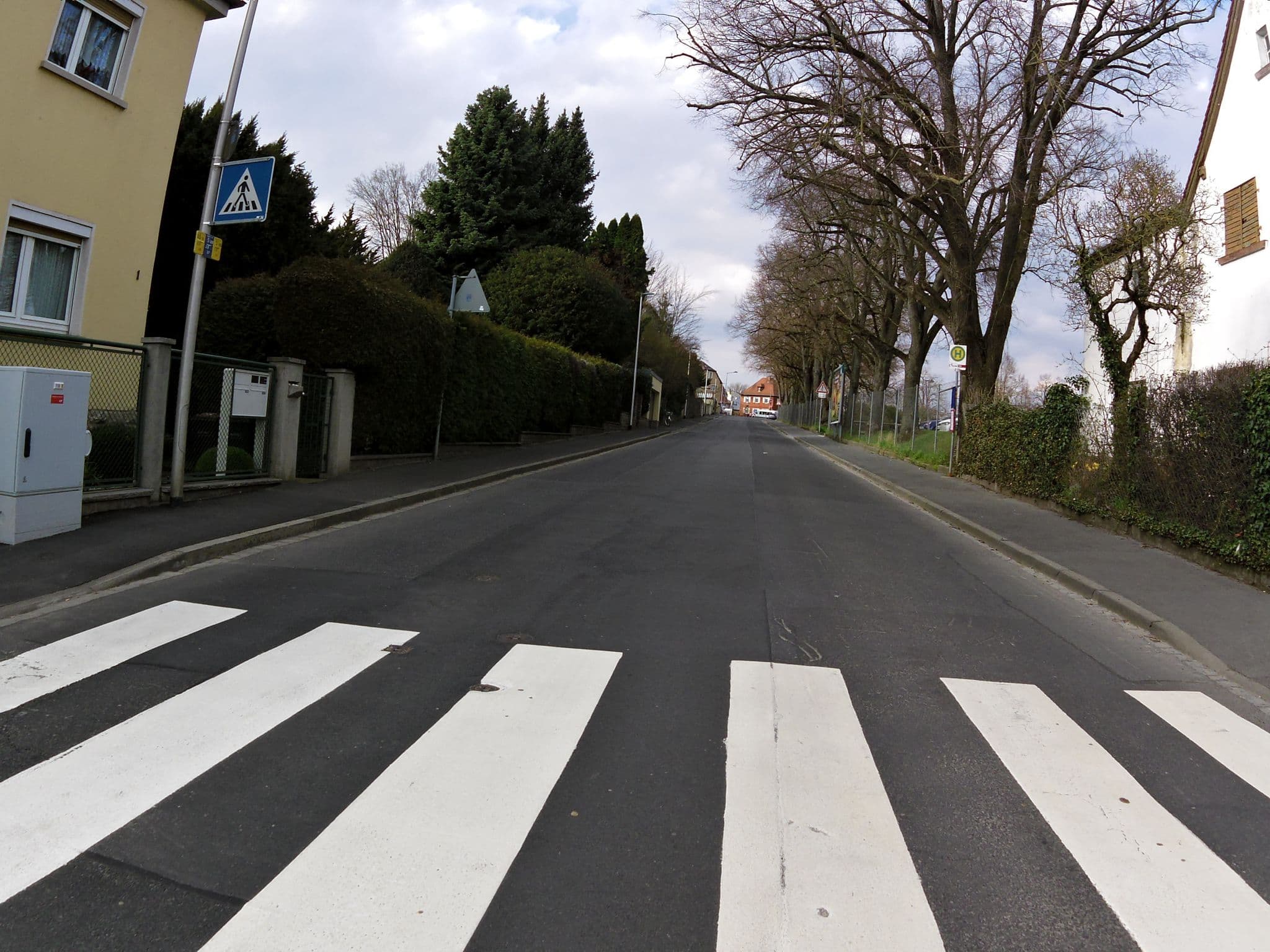 Street view near Radlernest, Kitzingen — © zoegglmeyr (CC BY-SA · Mapillary)