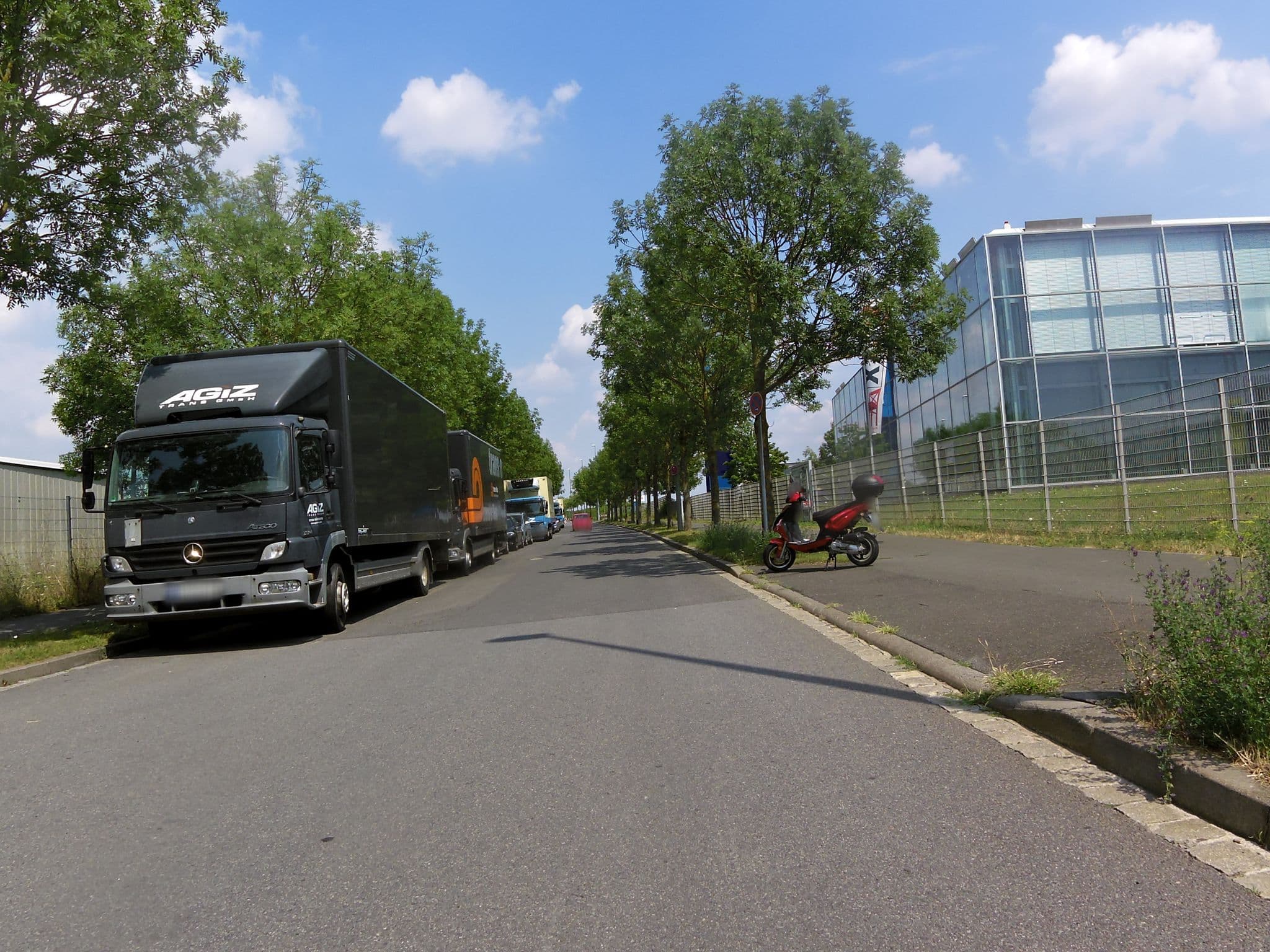 Street view near Technikumhotel, Eibelstadt — © zoegglmeyr (CC BY-SA · Mapillary)