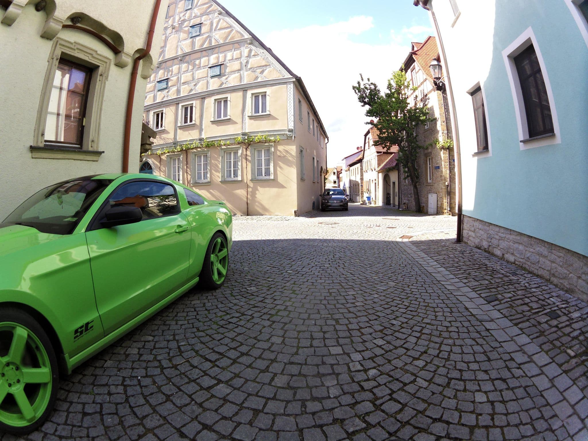 Street view near Erhard Alfred und Gitta Pension, Volkach — © zoegglmeyr1 (CC BY-SA · Mapillary)