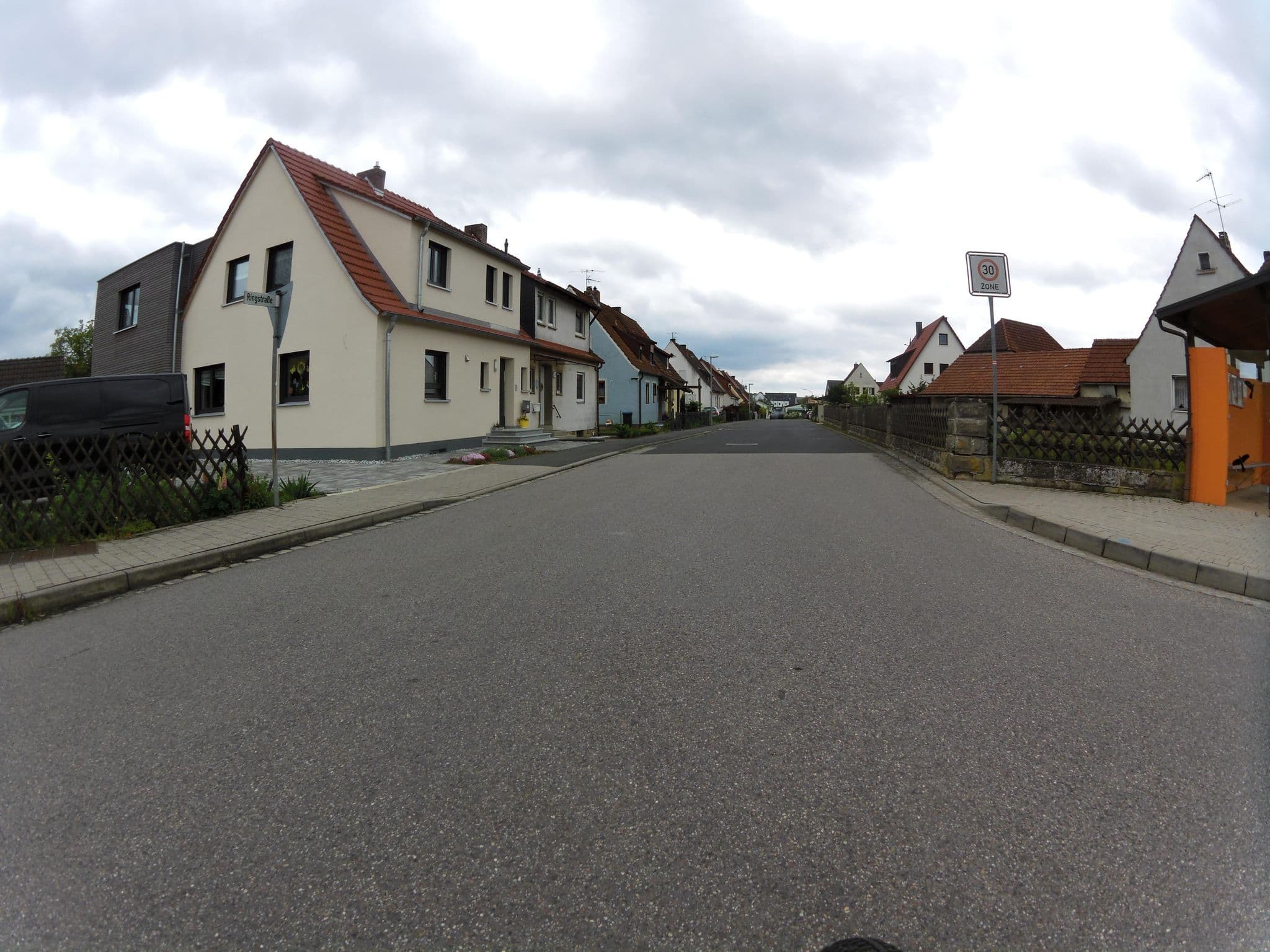 Street view near Ferienwohnungen Julia Volkach, Volkach — © zoegglmeyr1 (CC BY-SA · Mapillary)