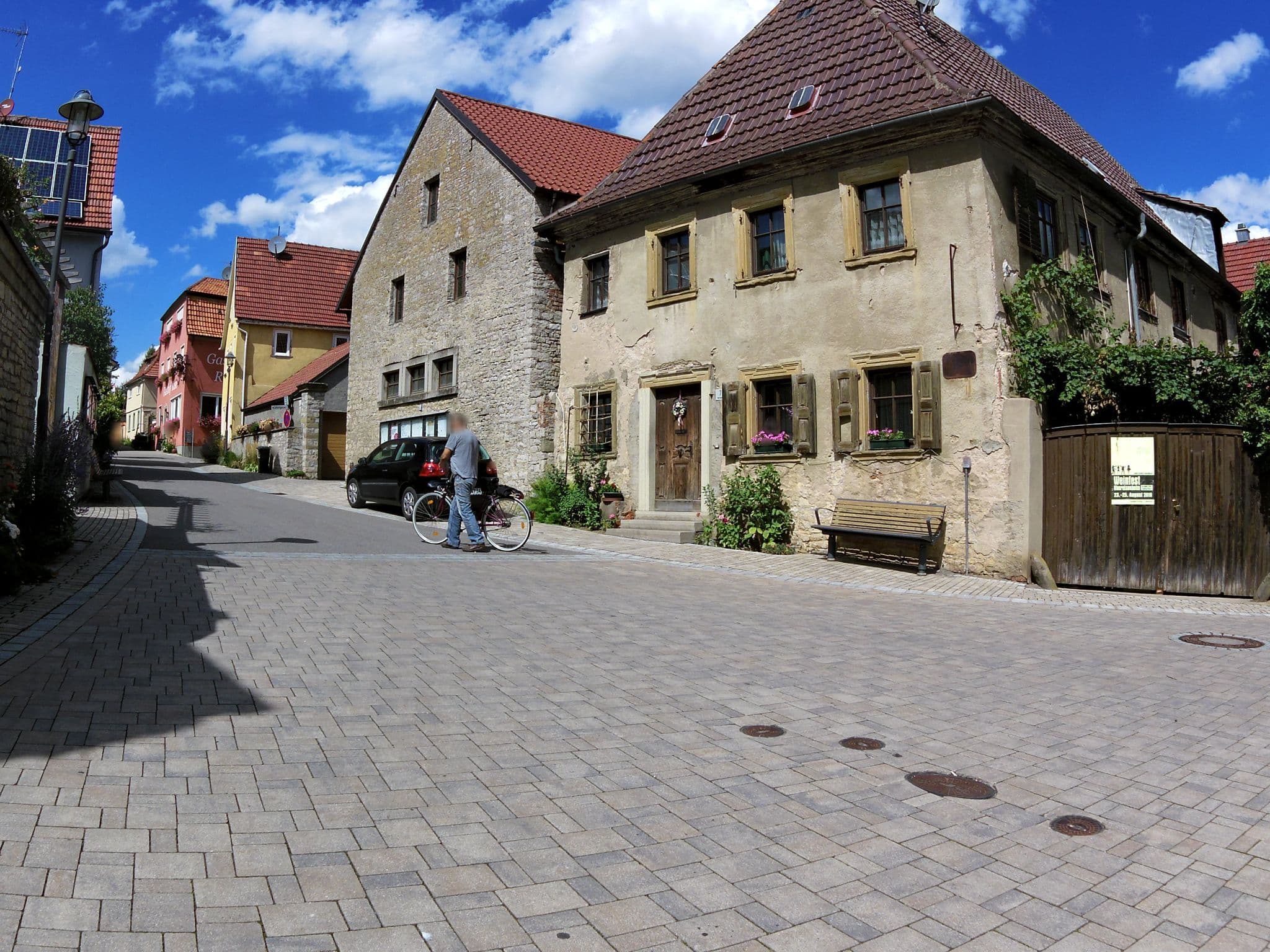 Street view near Gasthof Rose, Wipfeld — © zoegglmeyr (CC BY-SA · Mapillary)