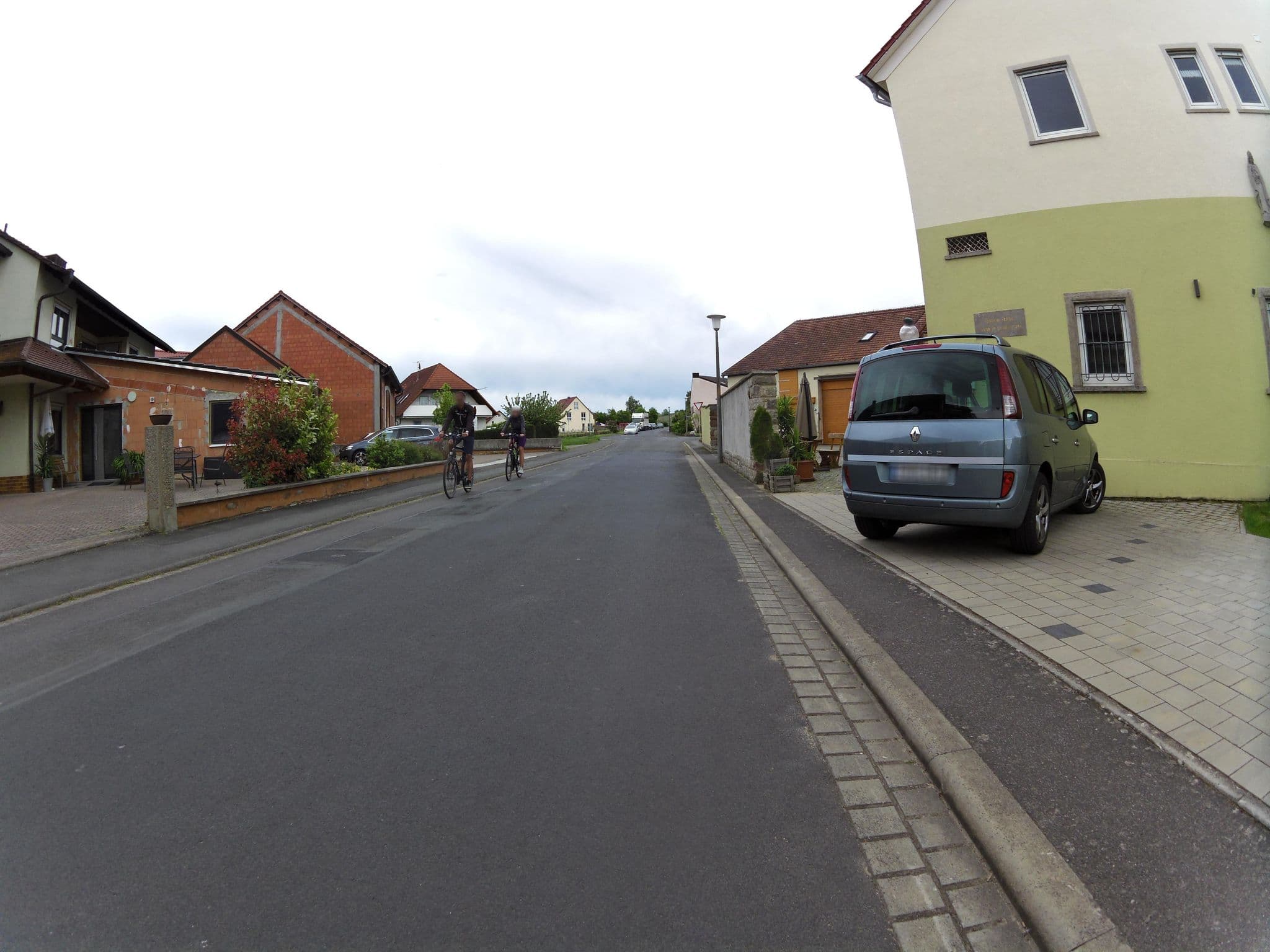 Street view near Ferien- und Winzerhof Ute Braun, Volkach — © zoegglmeyr1 (CC BY-SA · Mapillary)