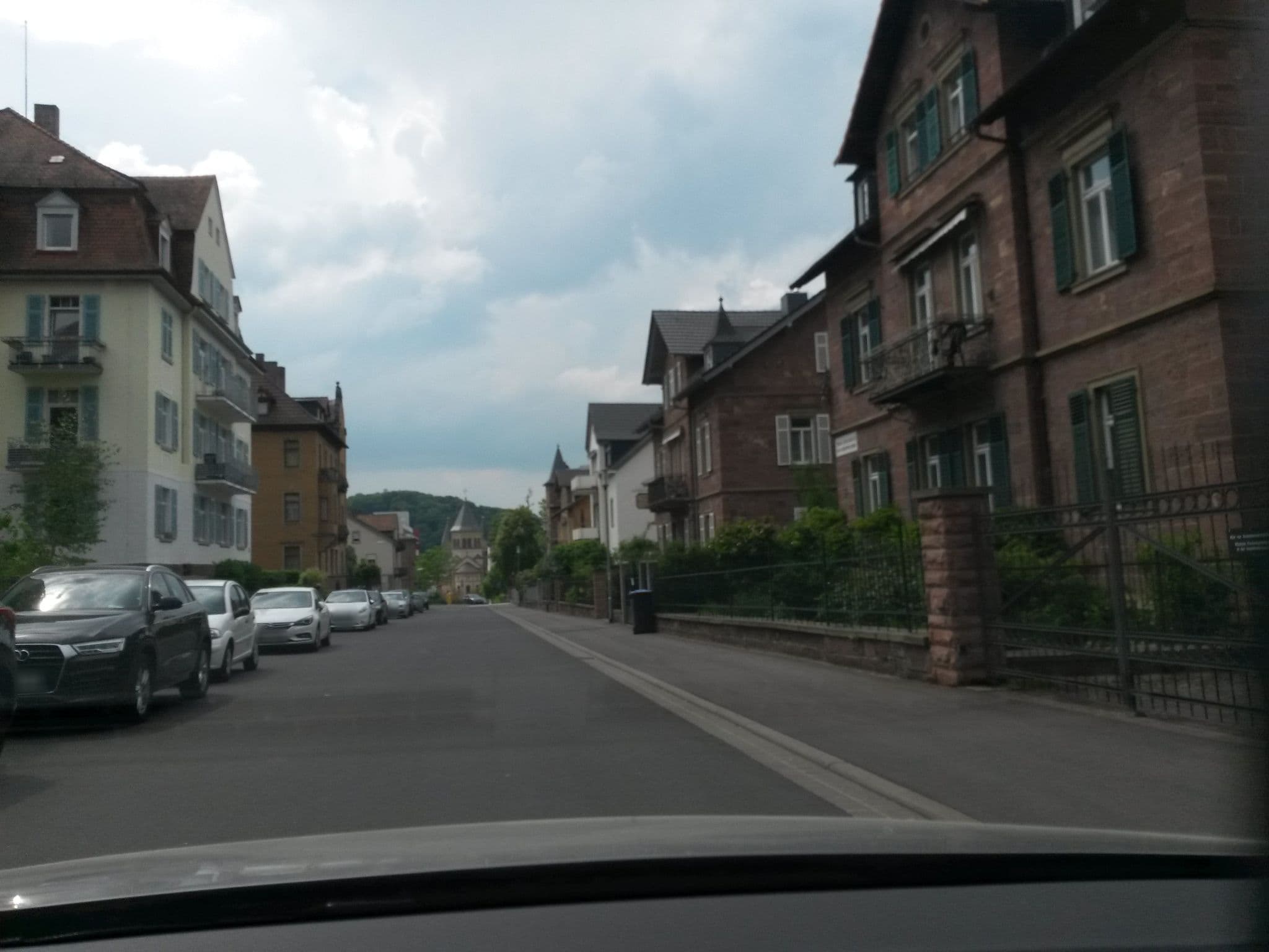 Street view near Haus Häselbarth, Bad Kissingen — © rausk (CC BY-SA · Mapillary)