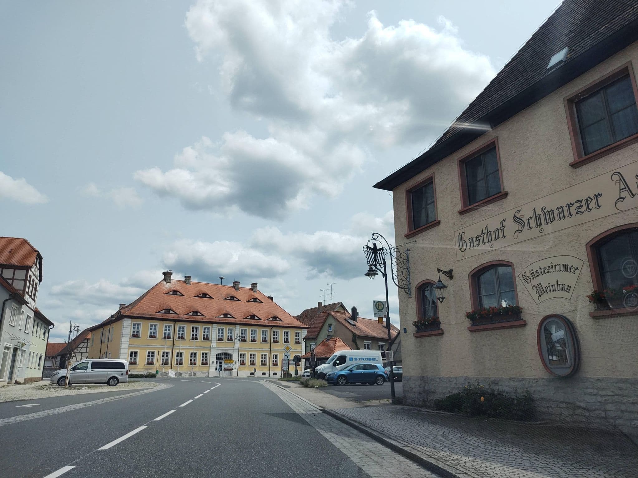 Street view near Schwarzer Adler, Ipsheim — © thetornado76 (CC BY-SA · Mapillary)