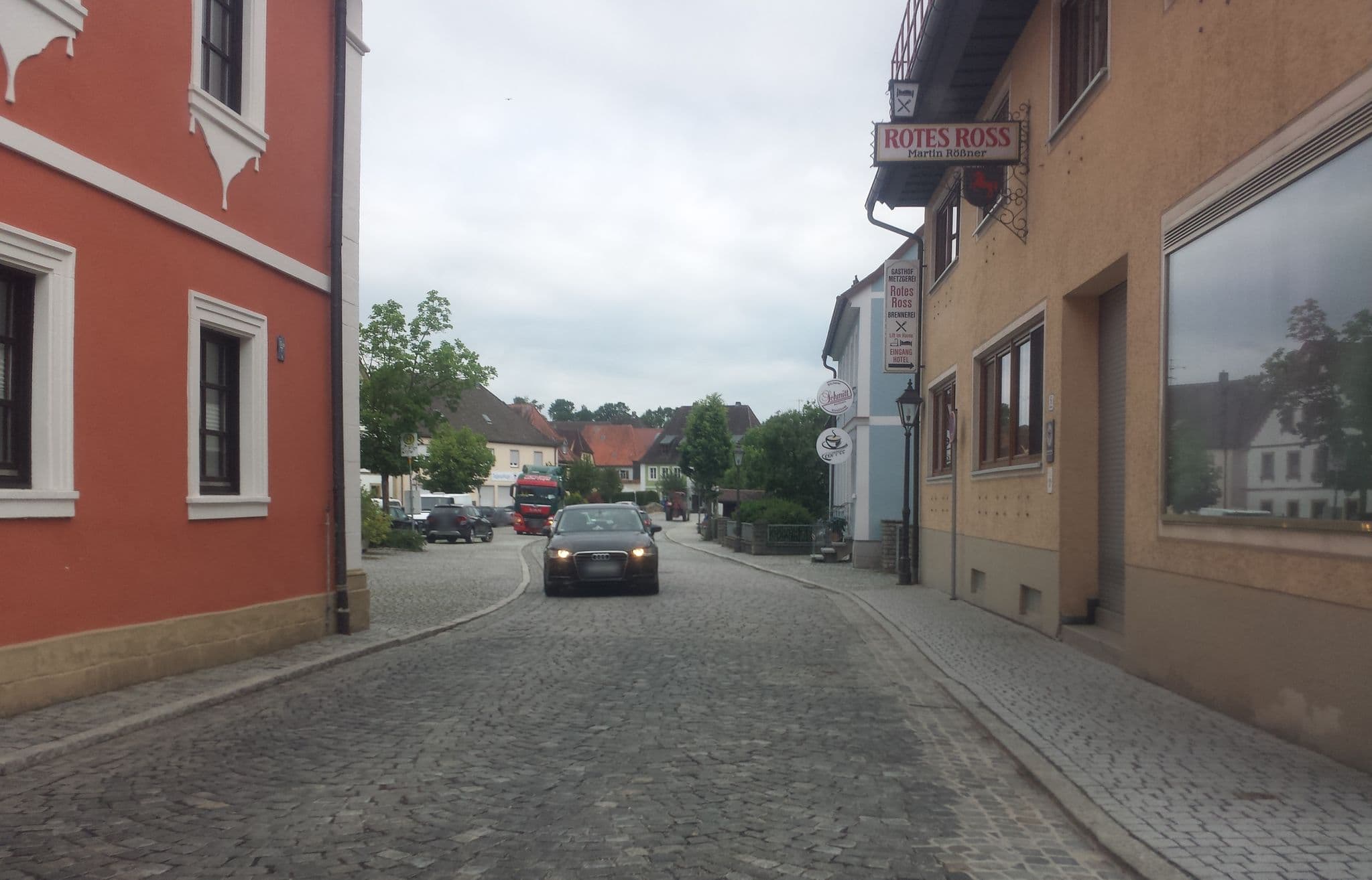 Street view near Gasthof Rotes Ross, Burghaslach — © wegavision (CC BY-SA · Mapillary)