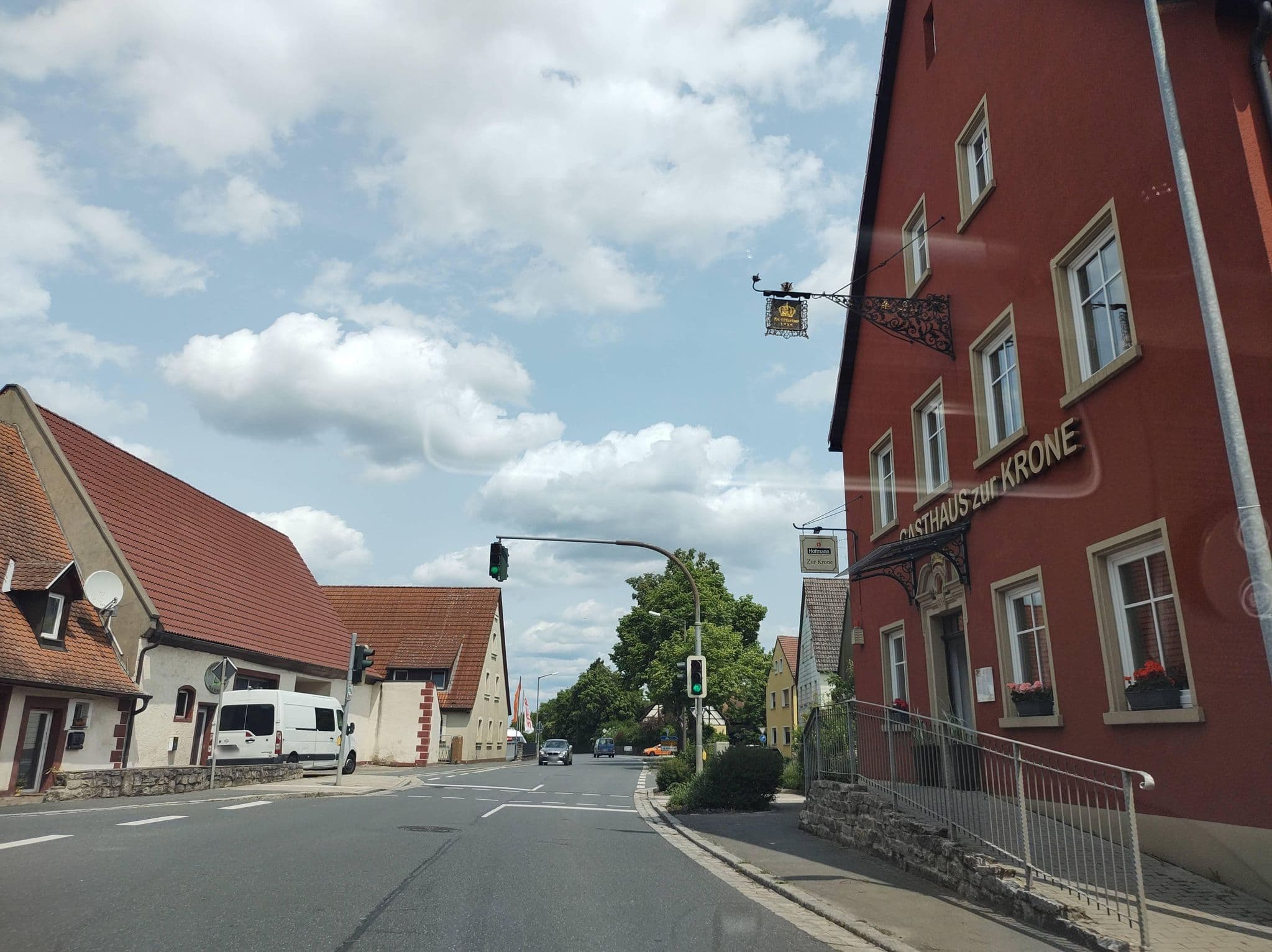 Street view near Zum Hirschen Gasthaus, Gerhardshofen — © thetornado76 (CC BY-SA · Mapillary)