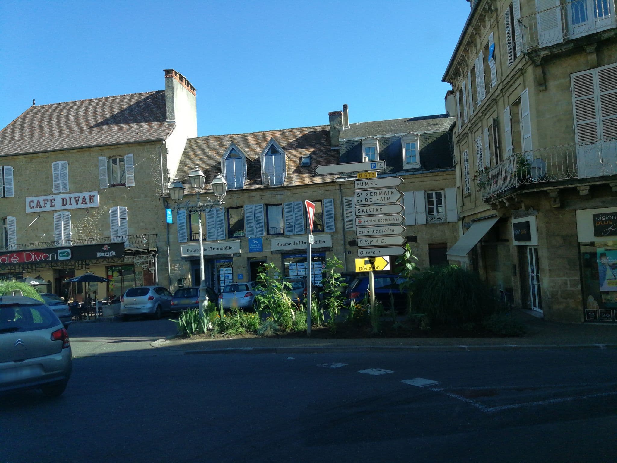 Street view near Accueil jacquaire, Gourdon — © jerome_pietri (CC BY-SA · Mapillary)