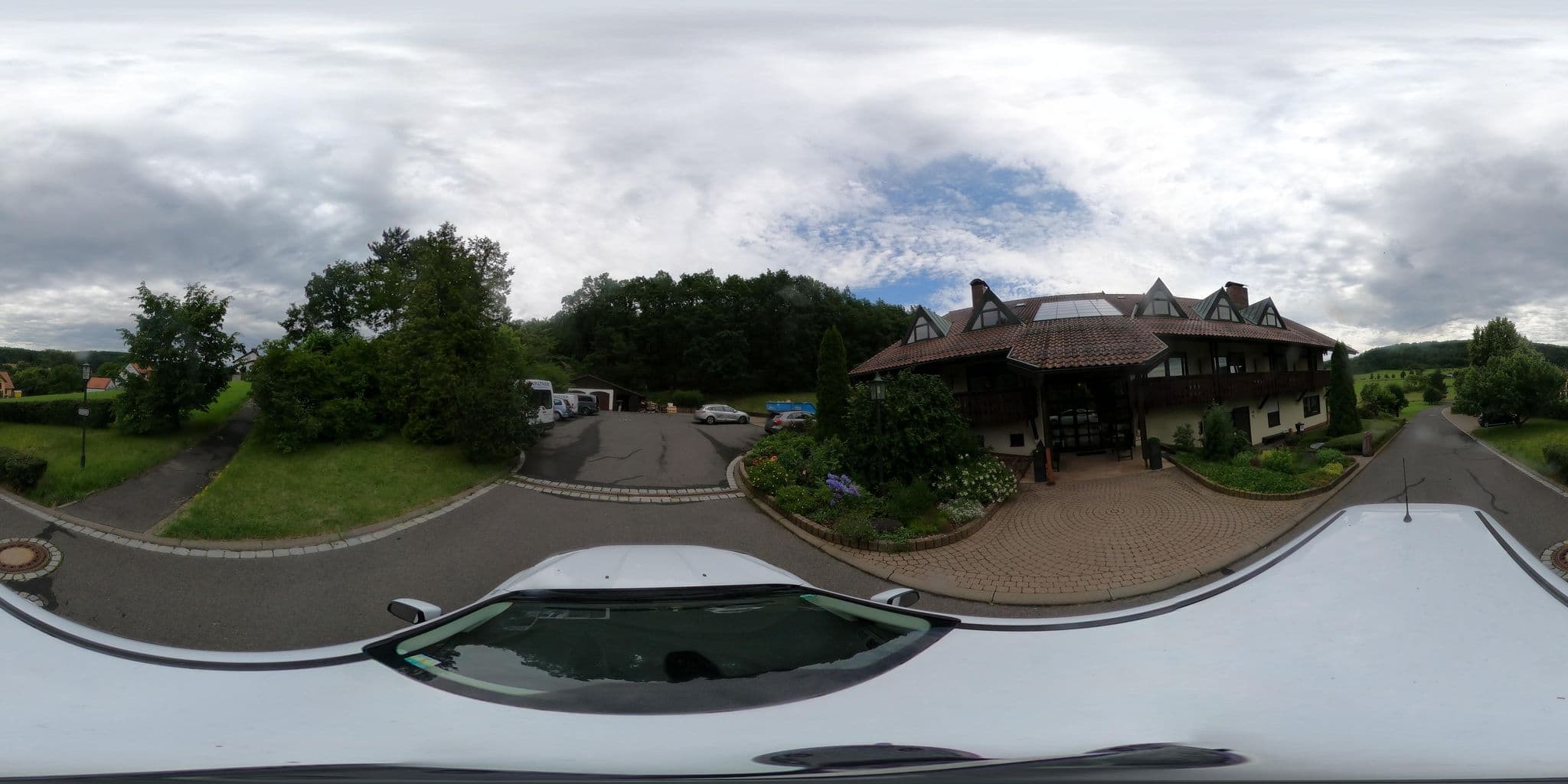 Street view near Landhaus Oberaurach Hotel und Restaurant, Sand — © npmp (CC BY-SA · Mapillary)