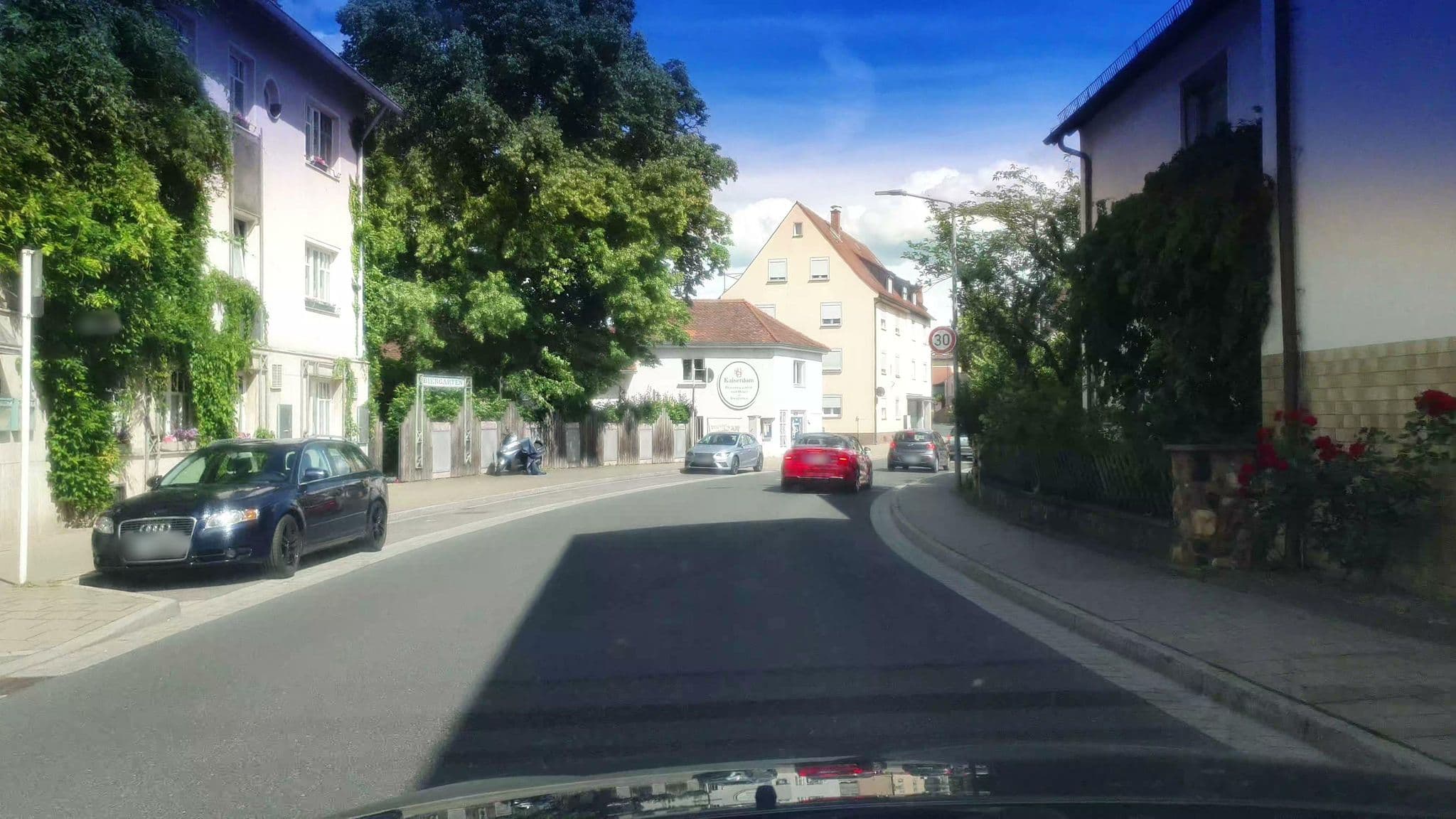 Street view near Sonia Pasini Hotel Kaiserdom, Bischberg — © r66 (CC BY-SA · Mapillary)