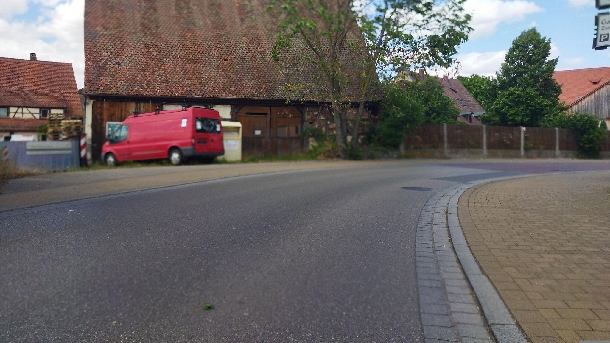 Street view near Landgasthof Zur Kurve, Zirndorf — © changchun1 (CC BY-SA · Mapillary)