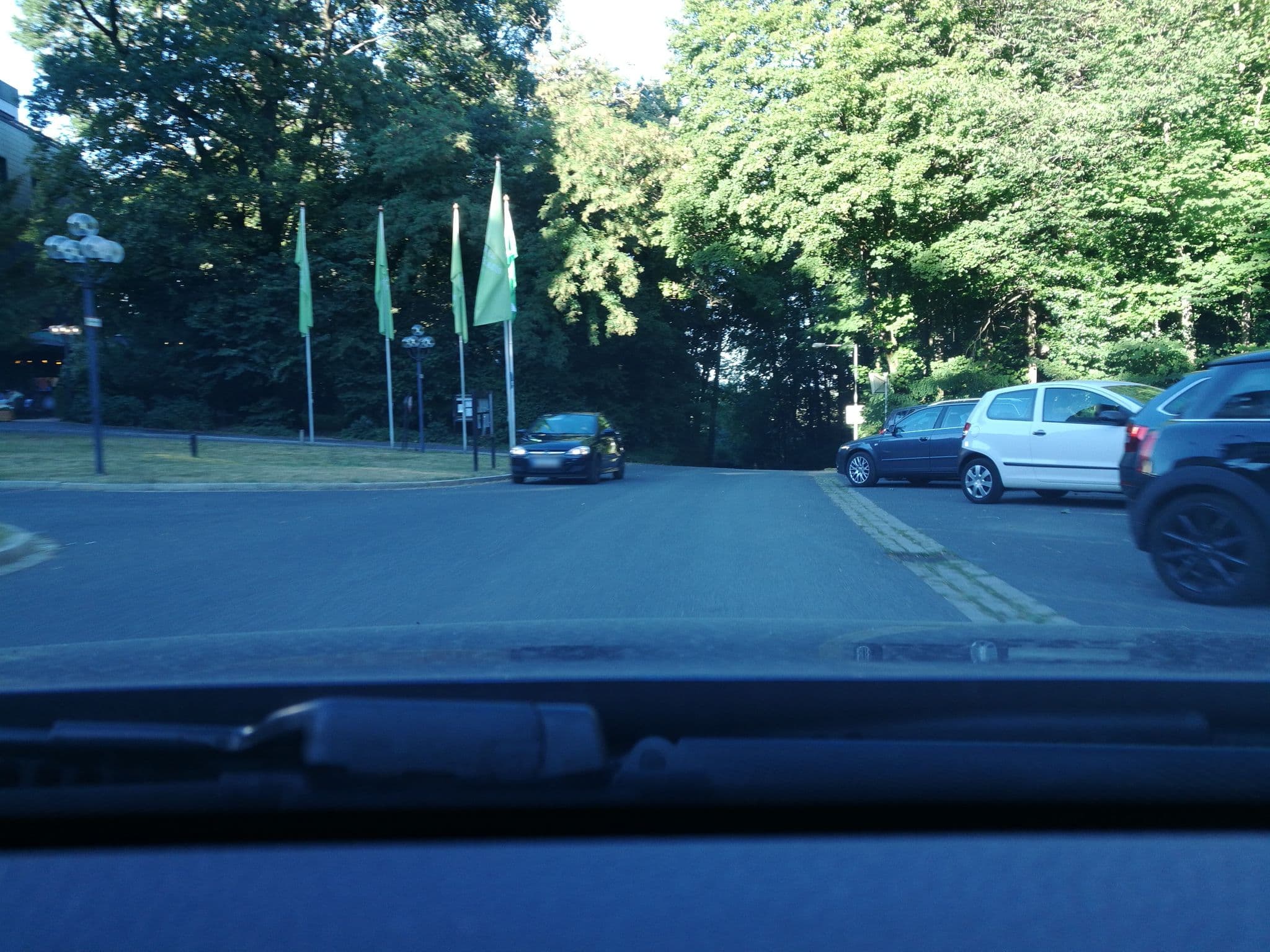 Street view near NH Forsthaus, Zirndorf — © mike409 (CC BY-SA · Mapillary)