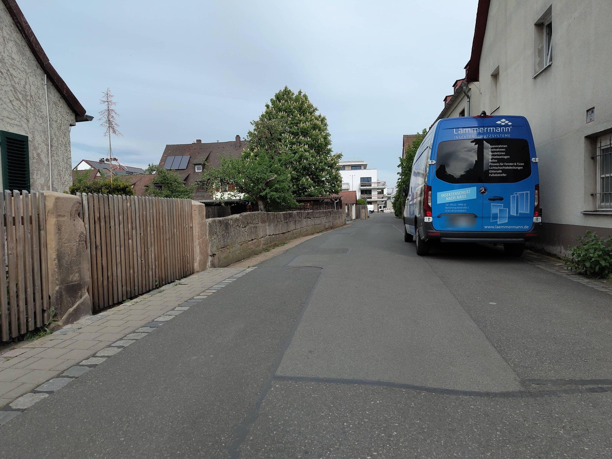 Street view near Weinländer, Großreuth bei Schweinau — © HaraldBk (CC BY-SA · Mapillary)