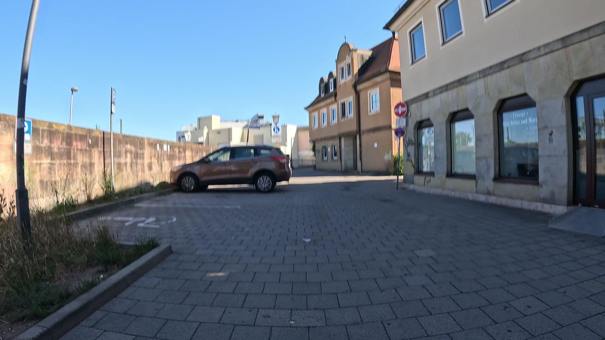 Street view near VdK Sozialverband, Erlangen — © Felix23 (CC BY-SA · Mapillary)