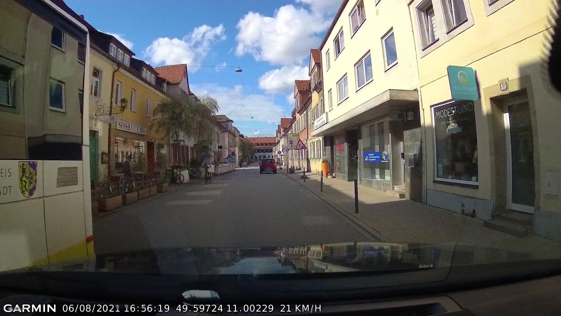 Street view near Fränkischer Hof Erlangen, Erlangen — © curtisnewton (CC BY-SA · Mapillary)