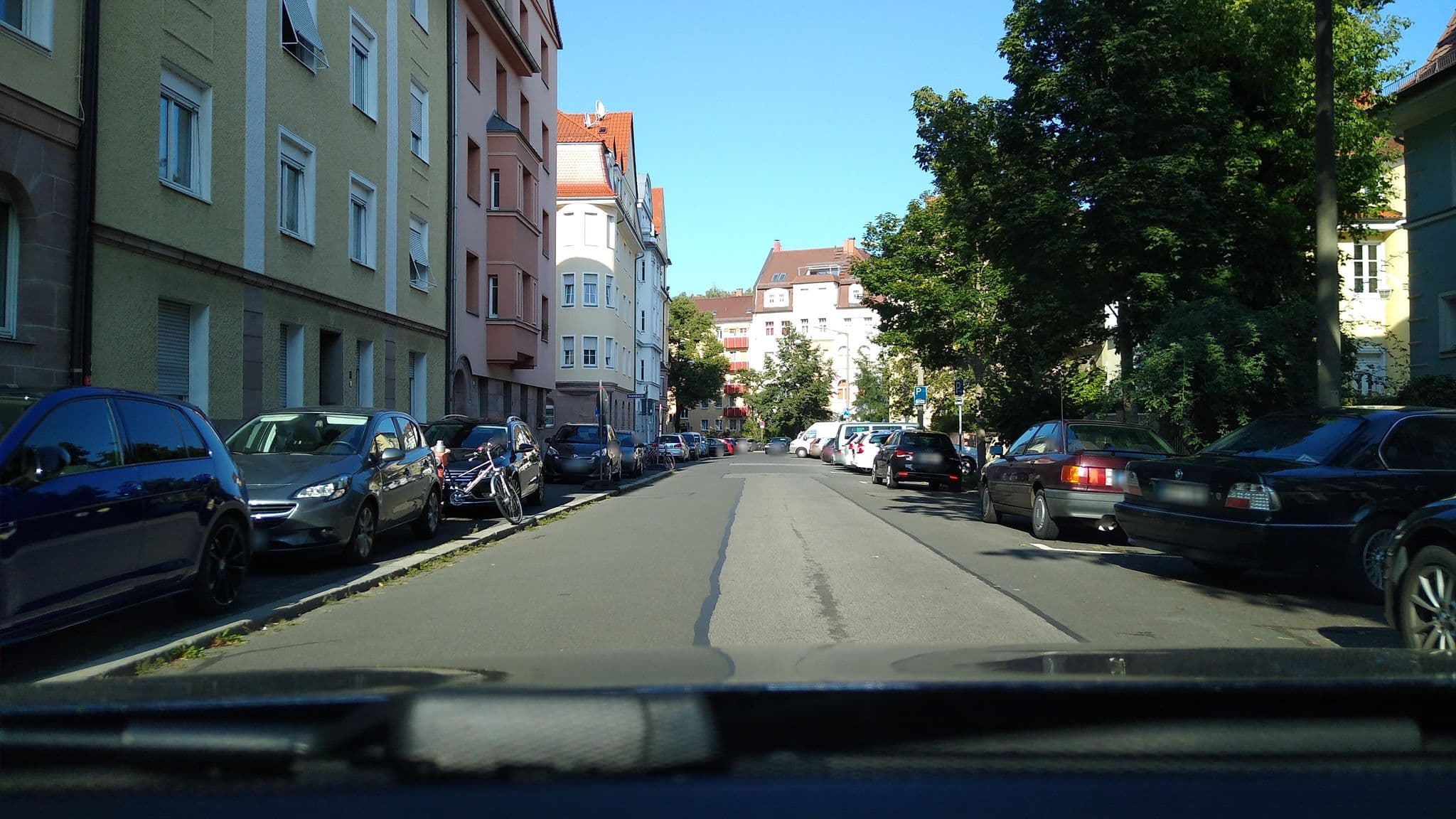 Street view near Gunther49, Nuremberg — © mike409 (CC BY-SA · Mapillary)
