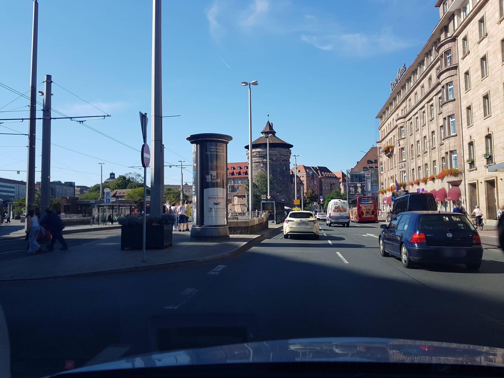 Street view near Park Plaza, Nuremberg — © BerndGo64 (CC BY-SA · Mapillary)