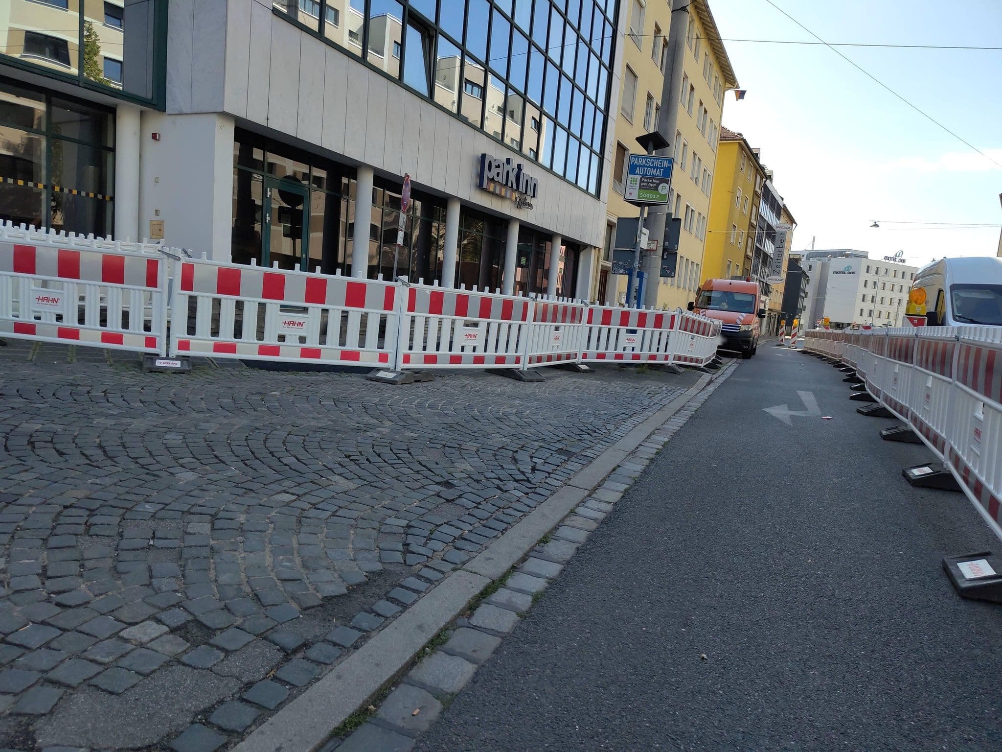 Street view near Rezidor Hotel Nürnberg GmbH, Nuremberg — © HaraldBk (CC BY-SA · Mapillary)