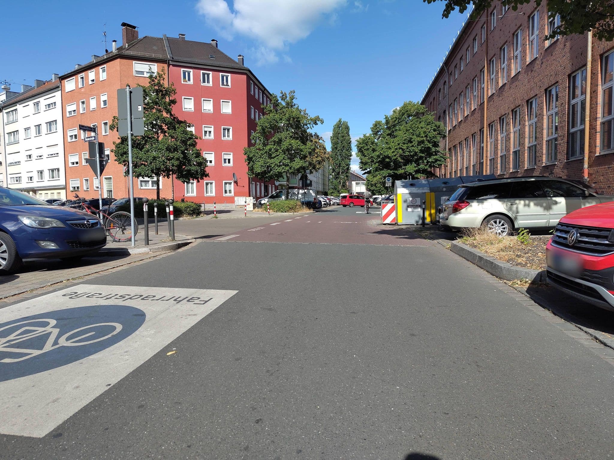 Street view near HUXX Rooms, Nuremberg — © HaraldBk (CC BY-SA · Mapillary)