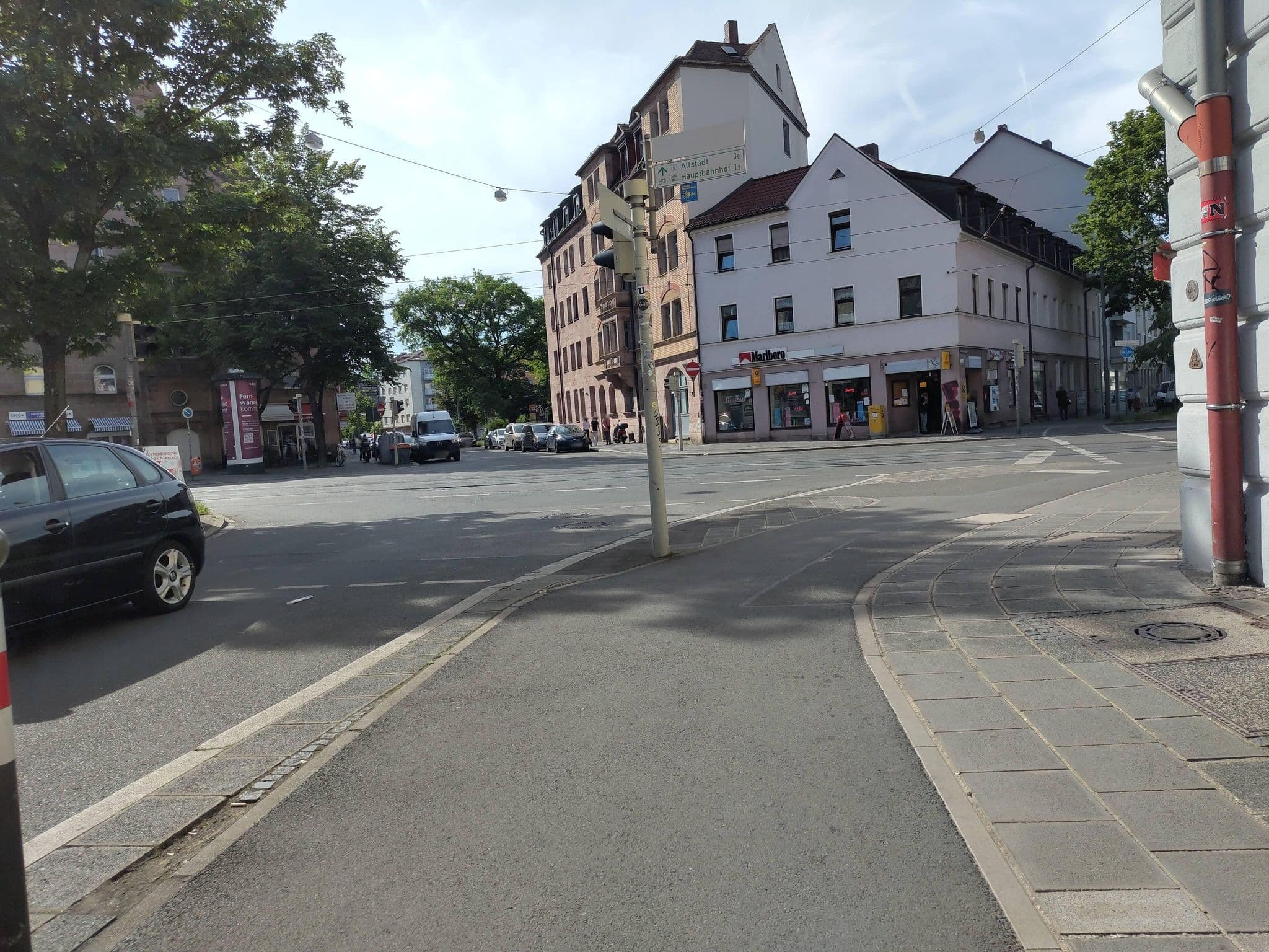 Street view near Harsdörffer Apartment, Nuremberg — © HaraldBk (CC BY-SA · Mapillary)